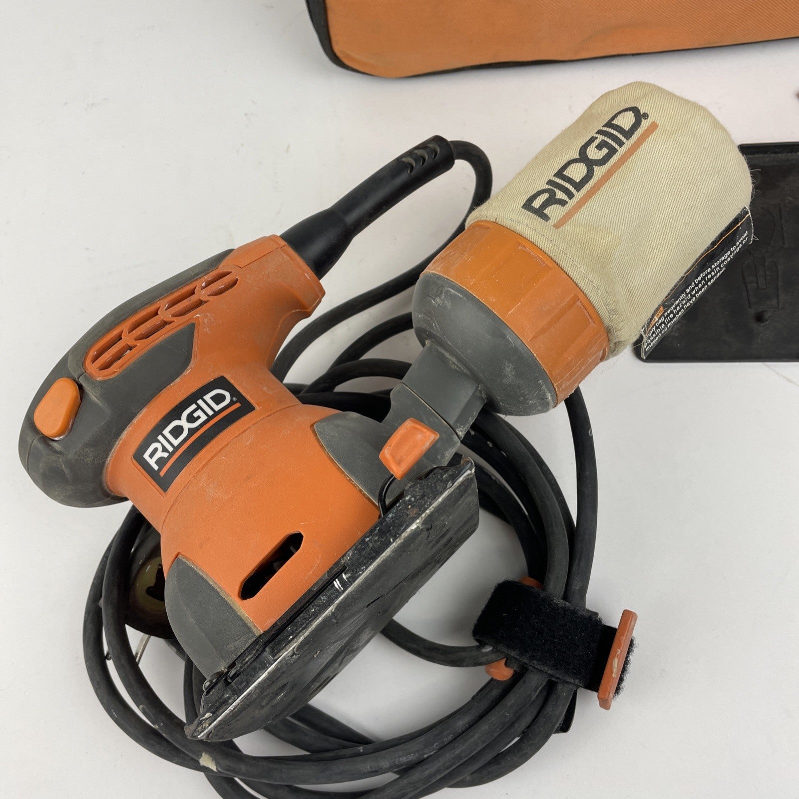 💥RIDGID R2500 CORDED ELECTRIC 1/4 SHEET SANDER 120V w/ Soft CASE
