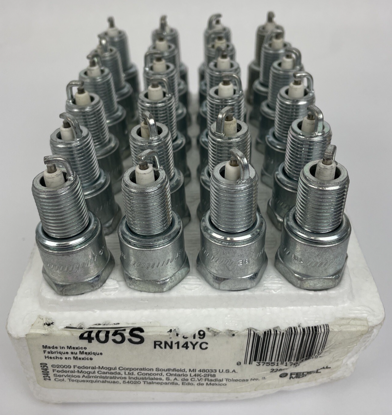 GENUINE OEM CHAMPION PART # 405S RN14YC Copper SPARK PLUG SHOP PACK CASE OF 24