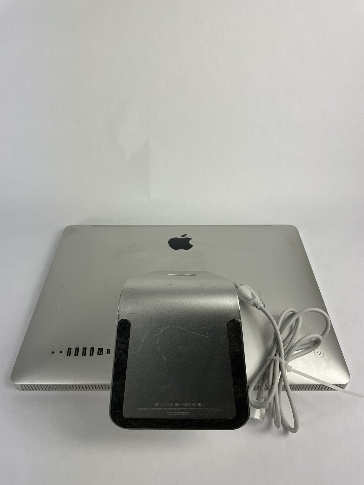 Apple iMac 21.5" Desktop Intel Core i3 3.06GHz 4GB RAM 500GB HDD A1311