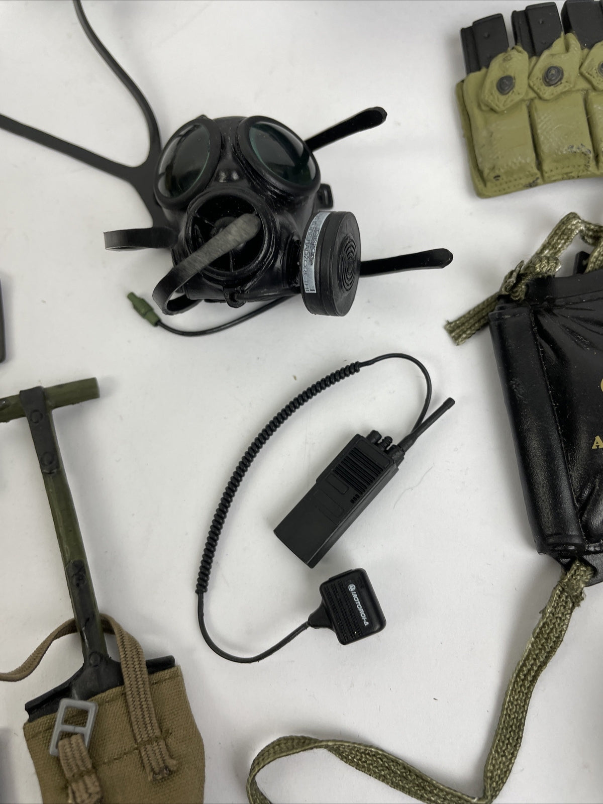 Lot Of GI JOE RIFLE Dog Shovel Gas Mask++  - FOR 12" ACTION FIGURE 1/6 SCALE 1:6