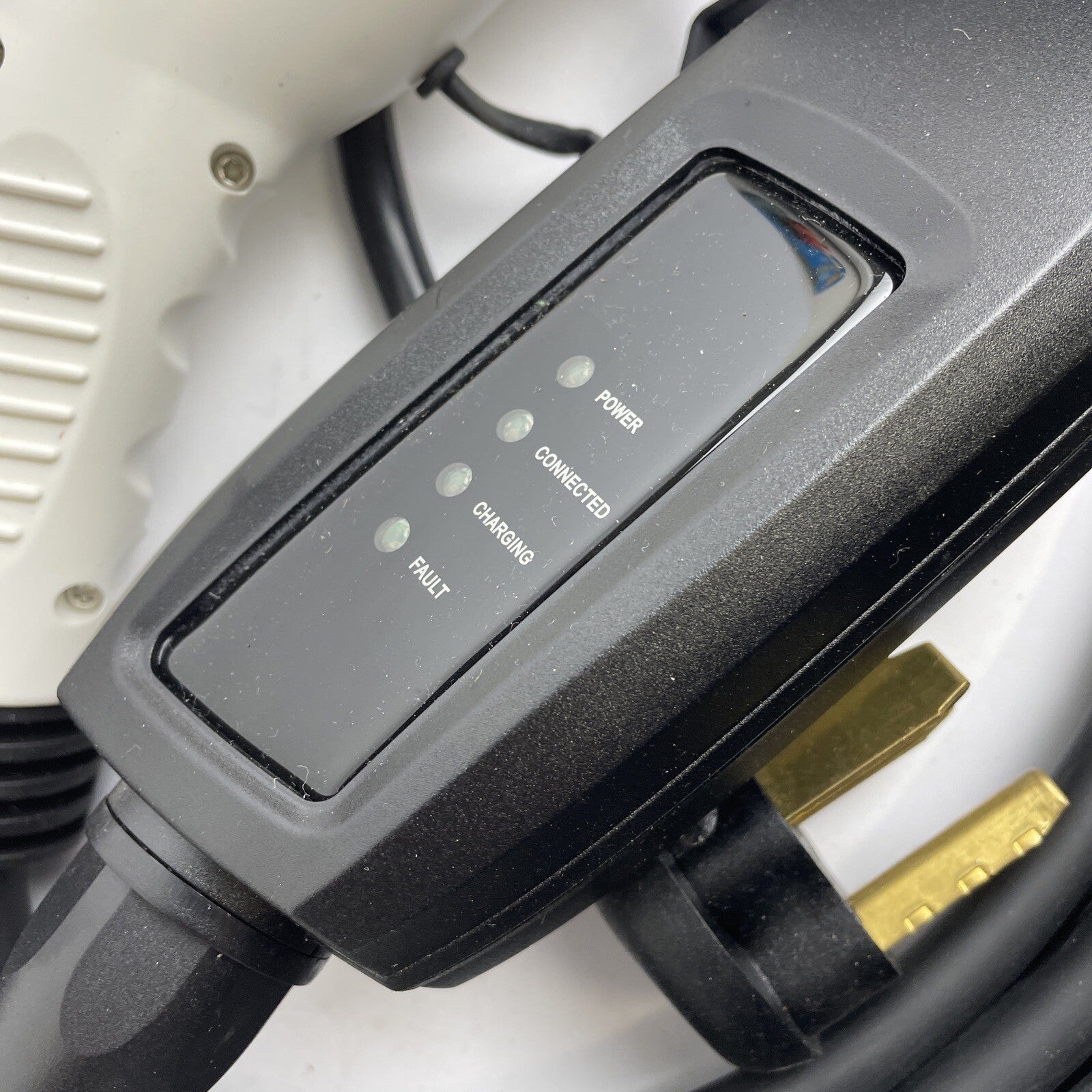 NOS ZenCar Level 2 EV Charger 240V NEMA 15-30 Plug for Ford Fusion with Case