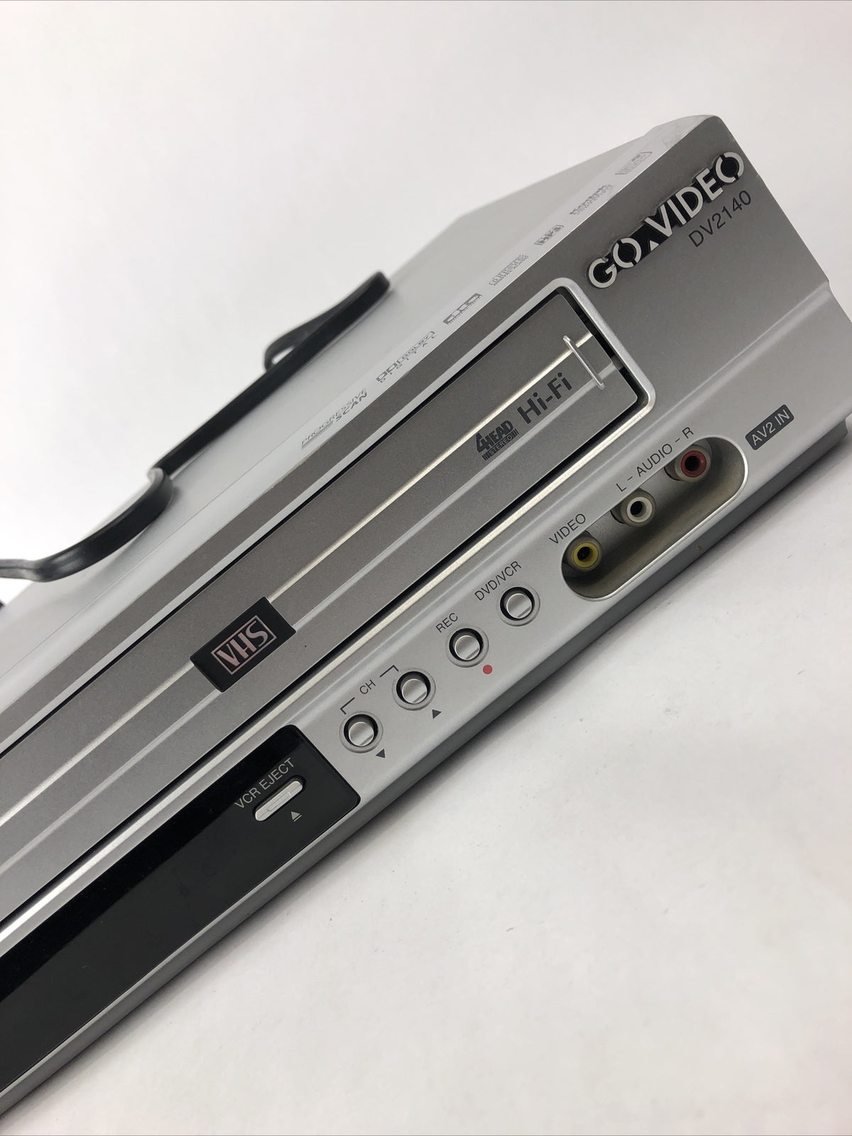 GO VIDEO DV2140 4 HEAD HI FI VHS VCR / DVD PLAYER - FOR PARTS OR REPAIR