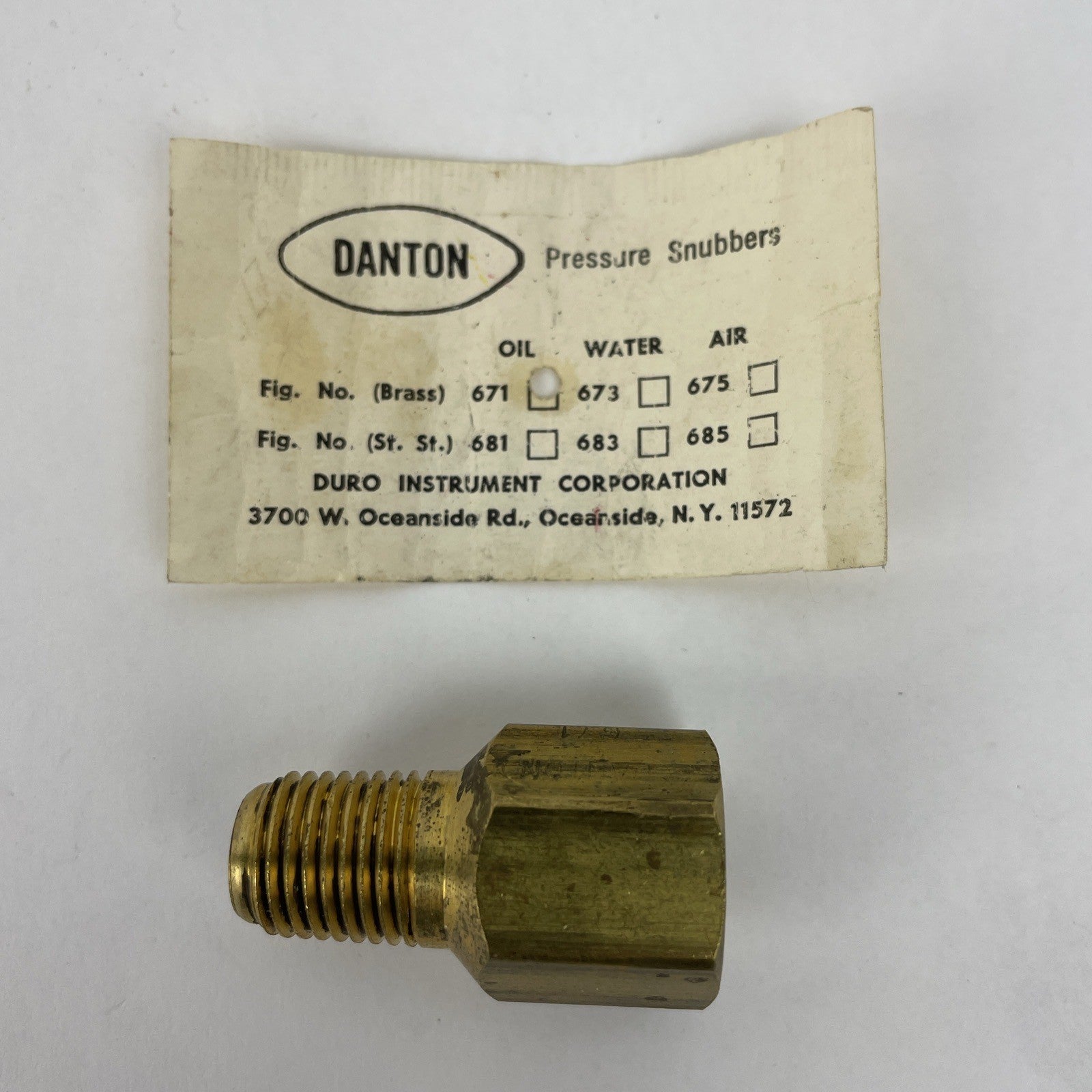 DURO Instrument Corp. DANTON Pressure Snubber for Oil - Brass Model 671 1/2" Fem
