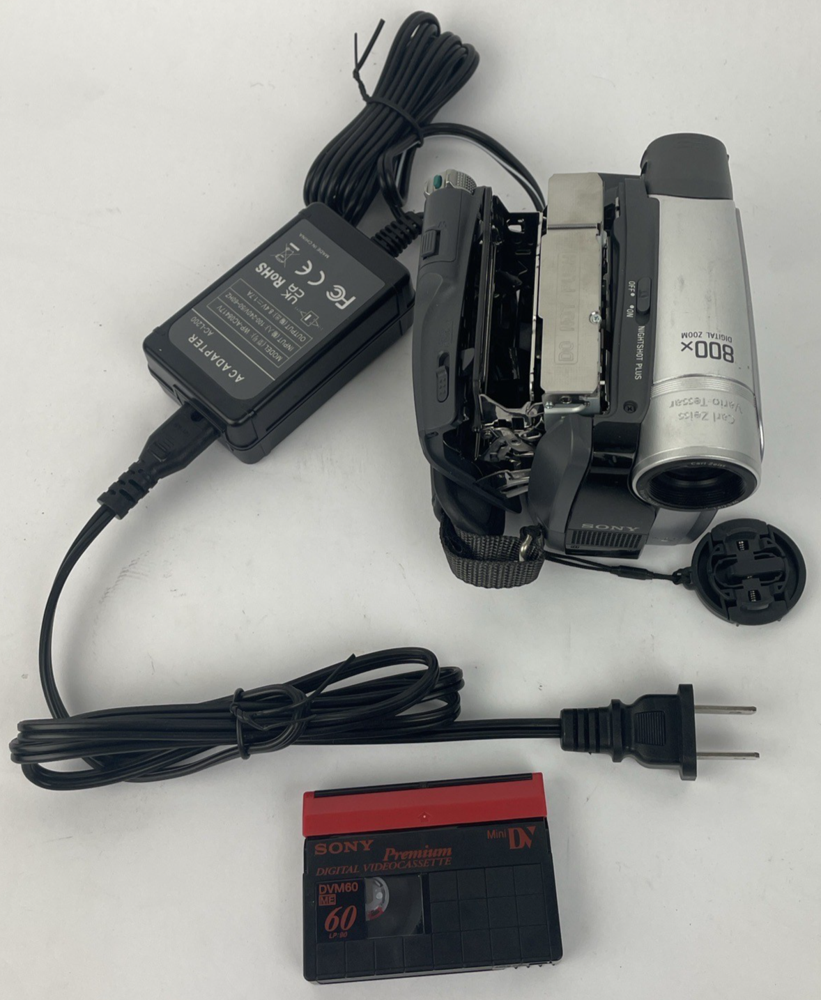 Sony DCR-HC28E MiniDV Digital Video Camera Handycam For Parts Or Repair Charger