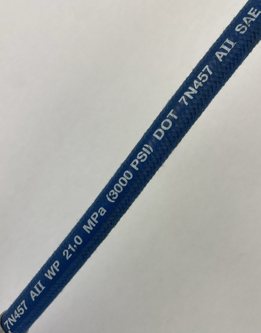 PARKER Hydraulic HOSE DOT 7N457 AII WP 21.0 MPa 3000 PSI 2 x Female 1/2" Fitting