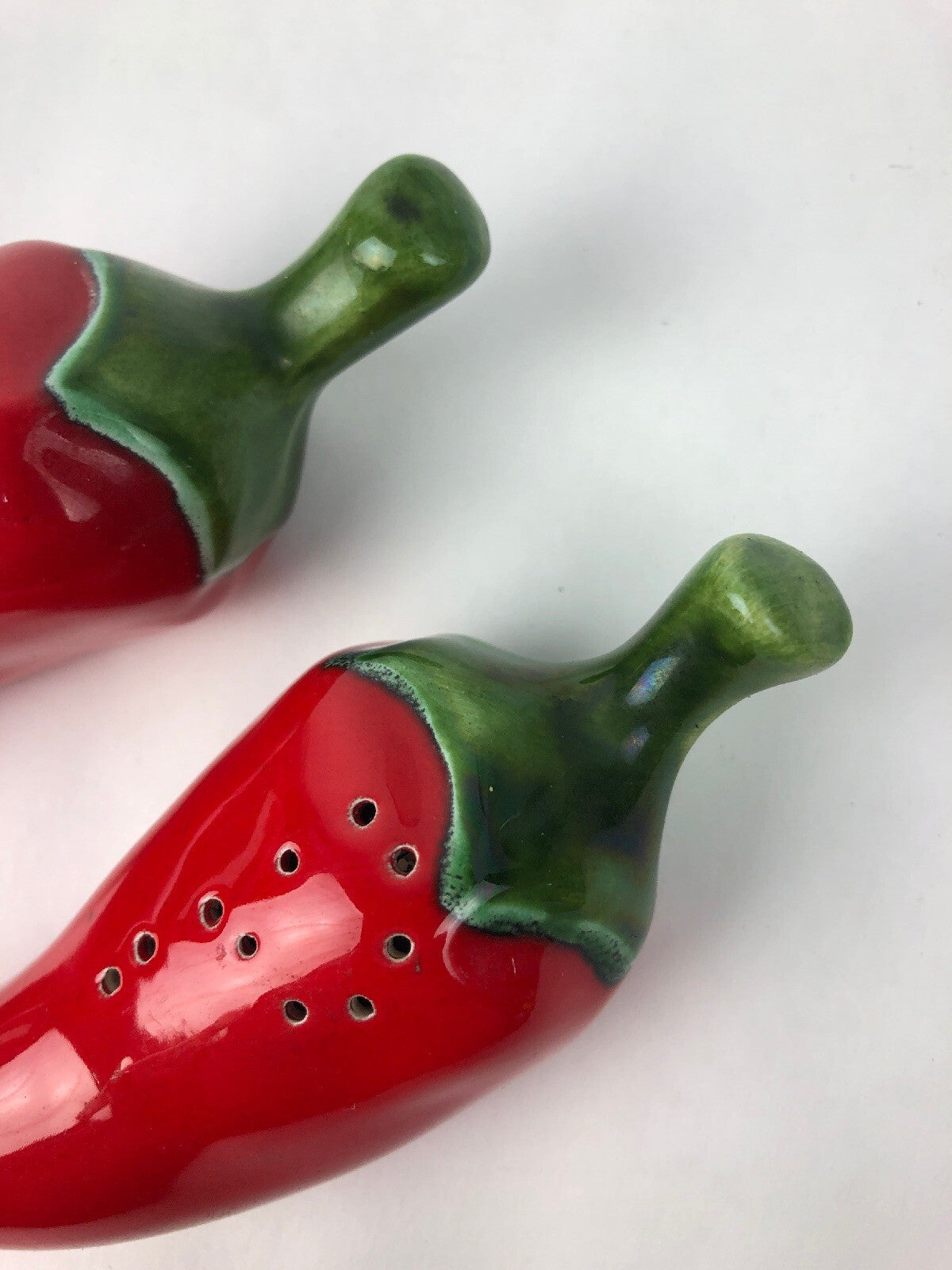 Rare Vintage Red Hot Chili Pepper Salt and Pepper Shakers spicy * FSTSHP