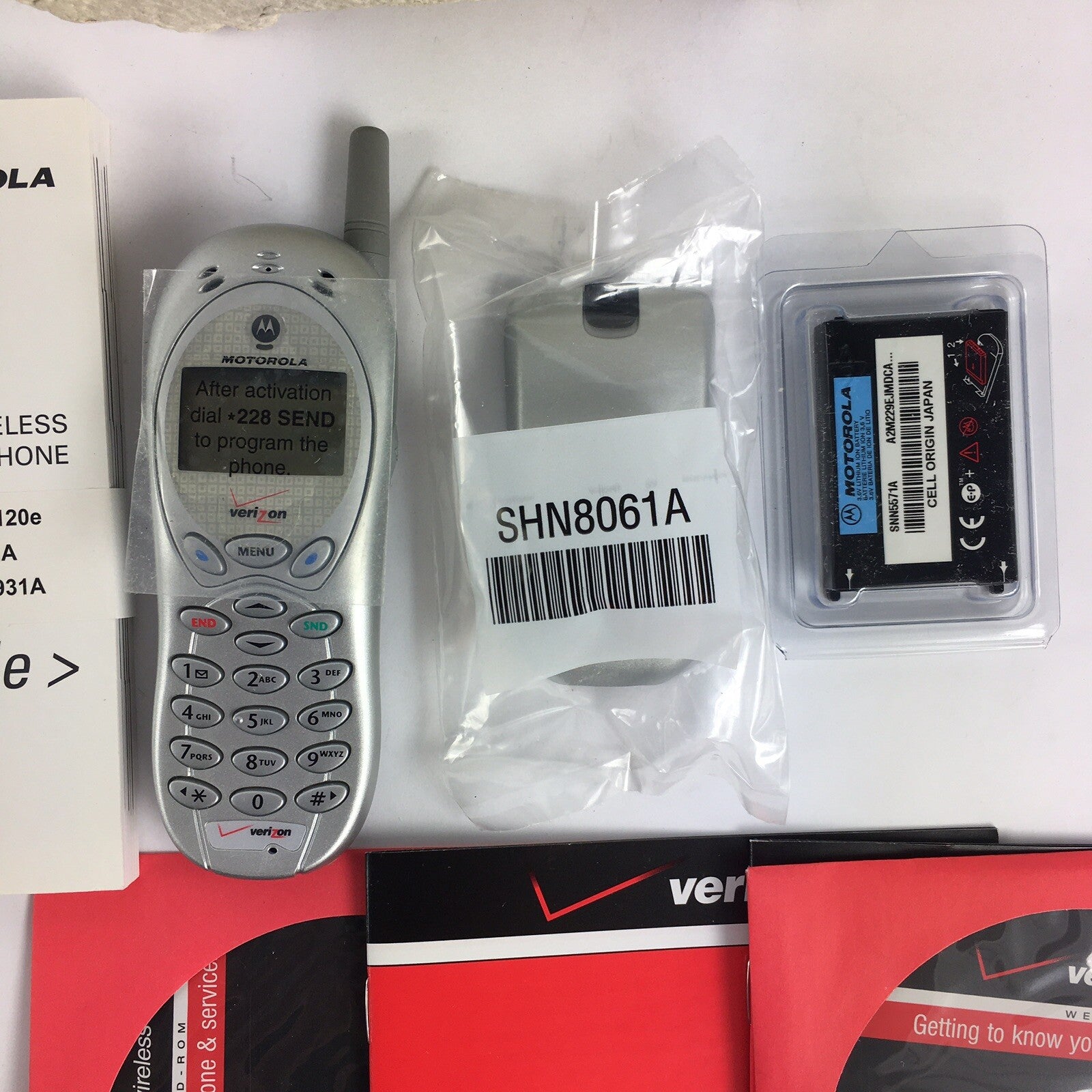 Motorola V series V120e - Silver (Verizon) Cellular Phone