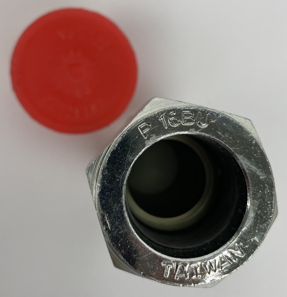 Genuine OEM Parker P16BU Ferulok Male Adapter 1 Tube X 1 NPT Steel