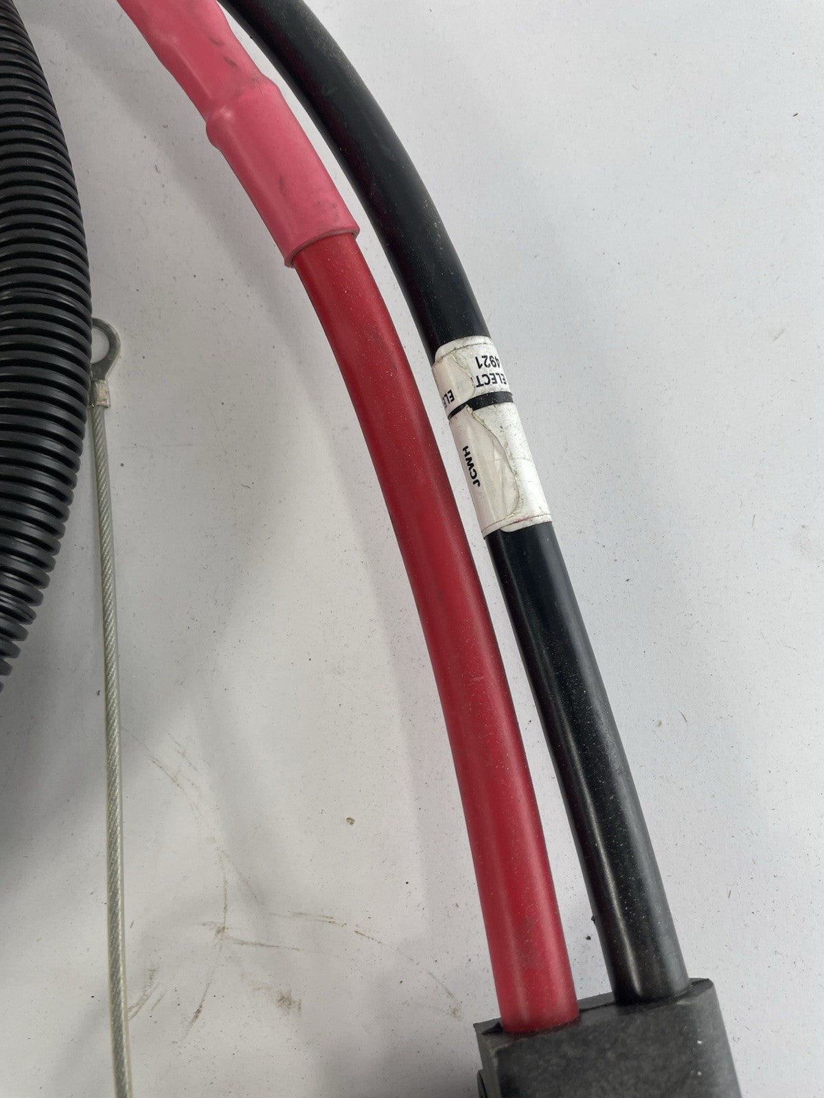 Jumper Cables Commercial Heavy Duty 25 ft. 600 Amp 2 GA SAE J1283 connector