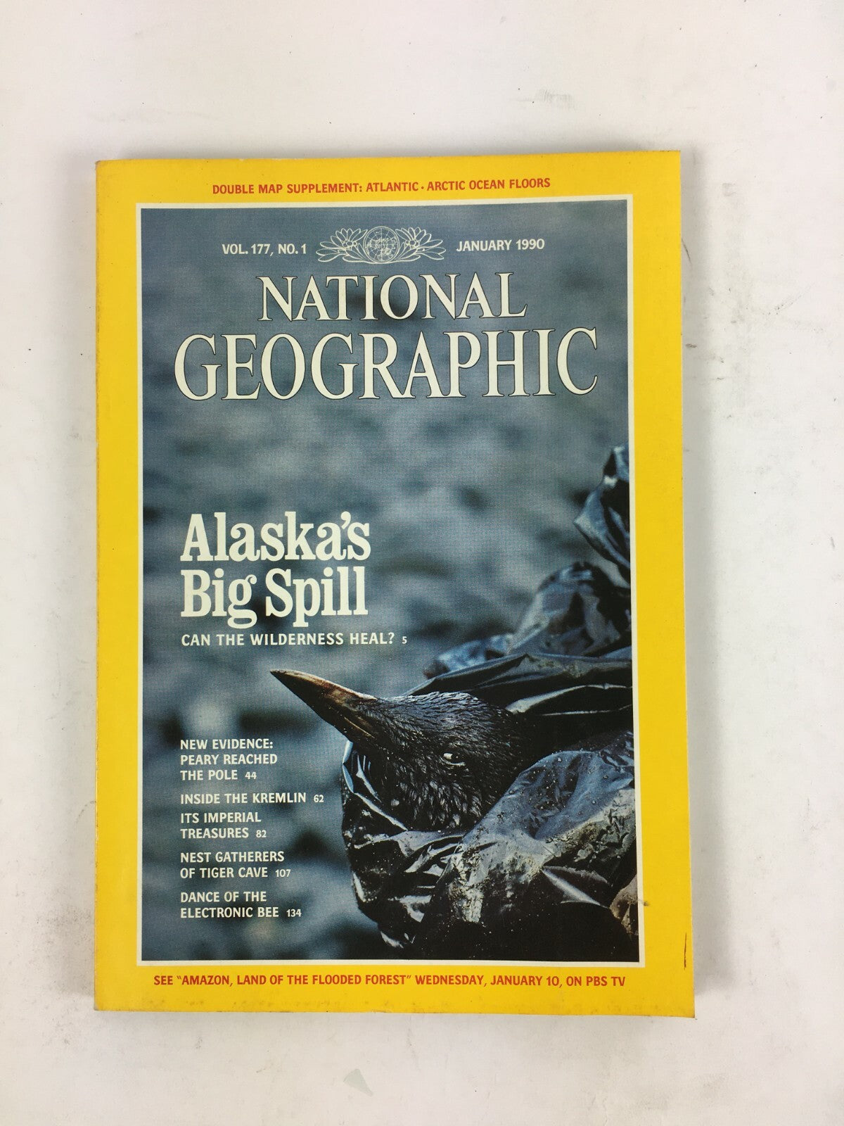 January 1990 National Geographic Magazine Alaskas Big Spill Inside The Kremlin