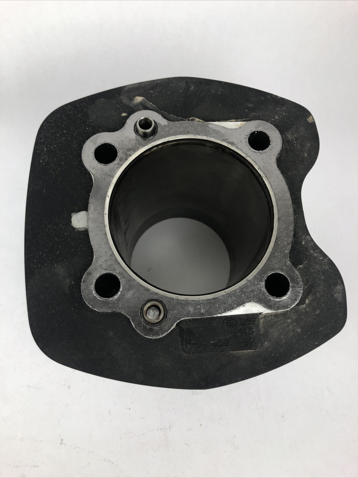 Harley Davidson 16547-99A cylinder jug rear engine block OEM Twin Cam