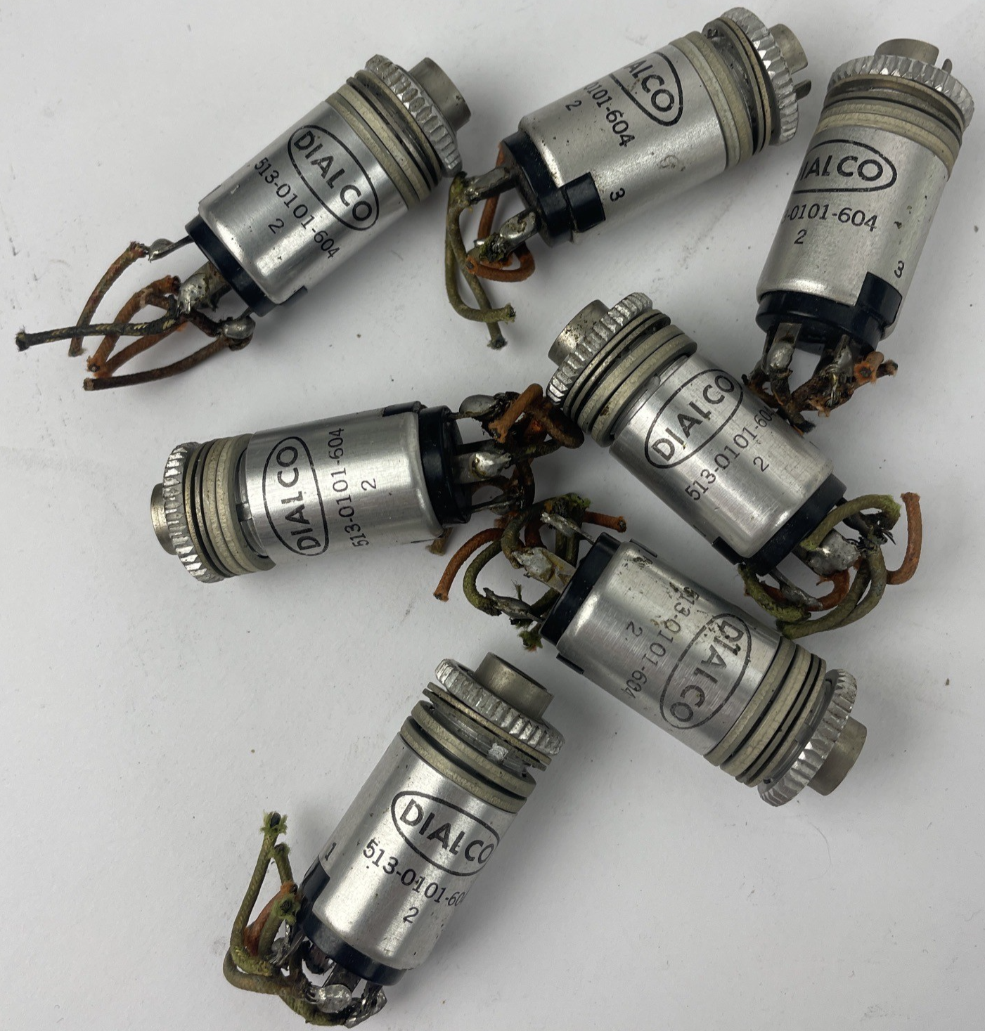 7 x Dialight Dialco 513-0101-604 Lighted Momentary Pushbutton Switch SPST N.O.