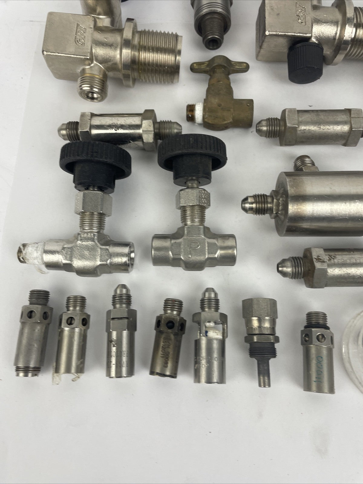 HUGE LOT OF ASST. HYDRAULIC ADAPTERS / FITTINGS SS STEEL, BRASS, JIC Parker GFI