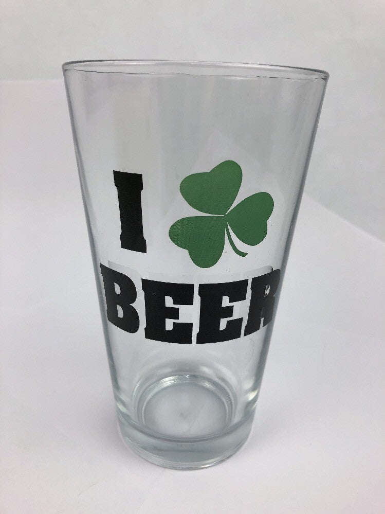  Pint Beer Glass Shamrock Clover Irish Green White St. Patrick's must see- Rare