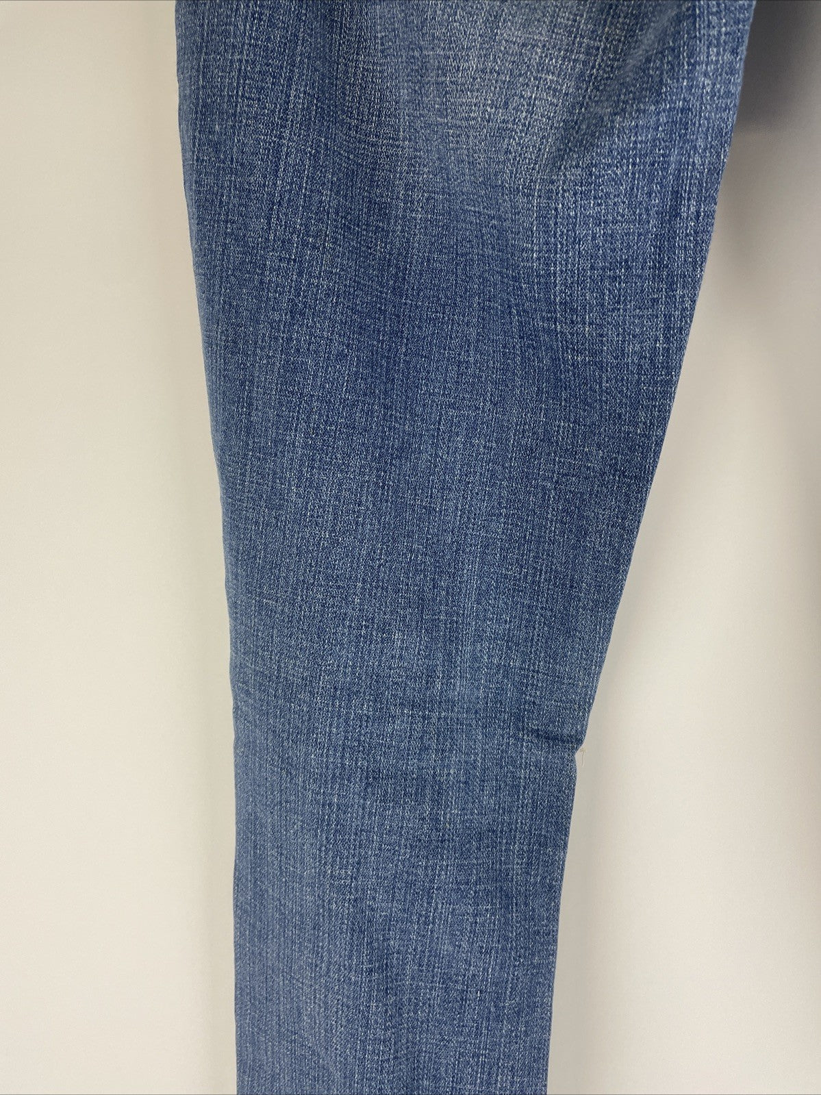 Levis 524 Too Superlow Jeans Women's Size 0M Light Wash Stretch - Worn Tattered