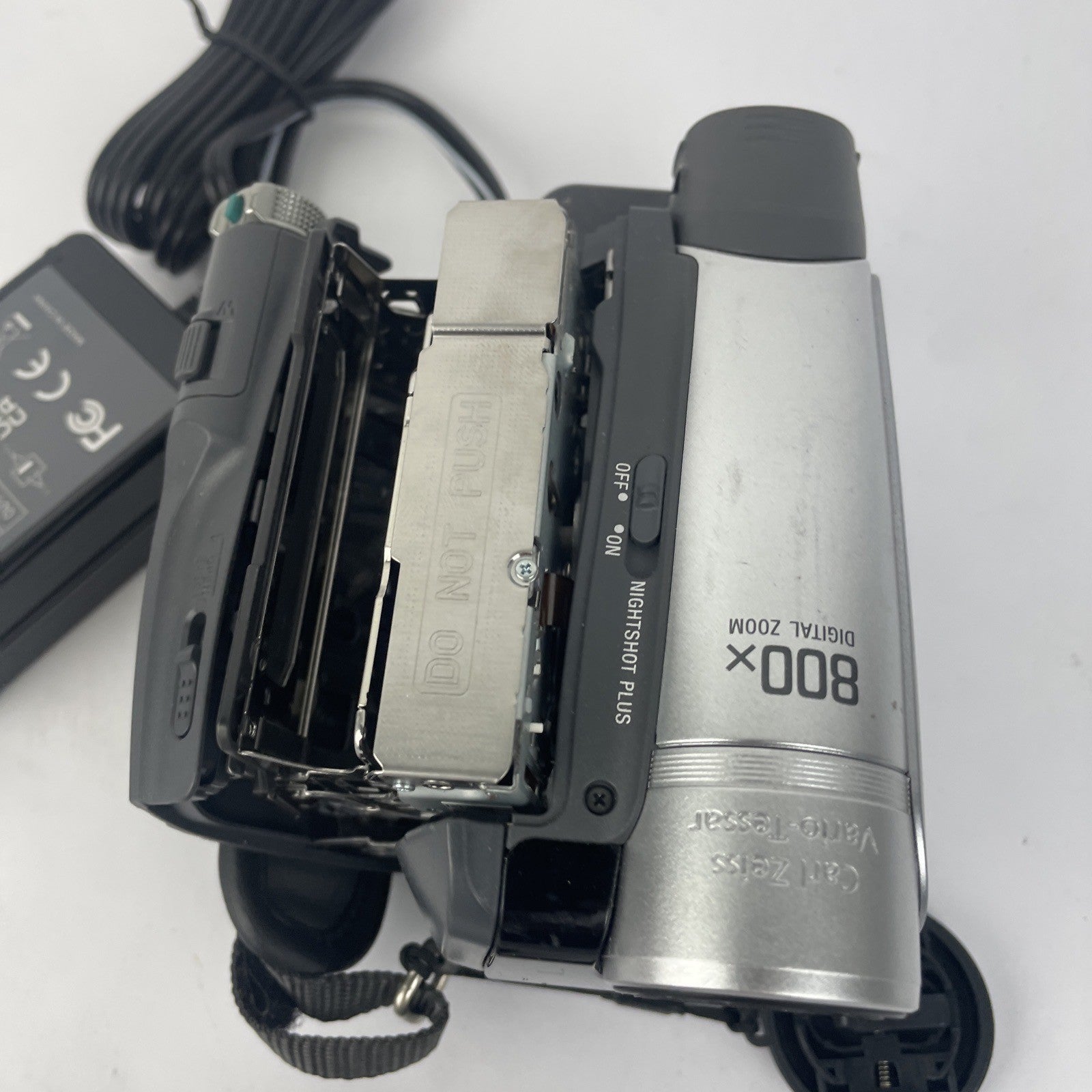 Sony DCR-HC28E MiniDV Digital Video Camera Handycam For Parts Or Repair Charger
