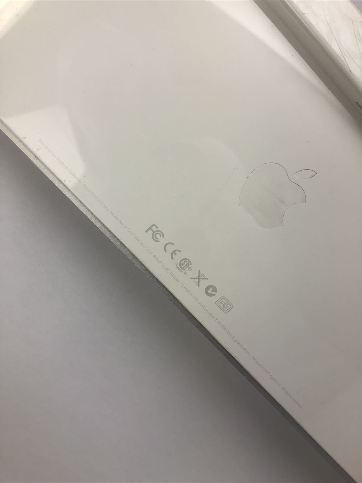 OEM Apple A1243 USB Wired Standard Keypad - White / Silver  - 2
