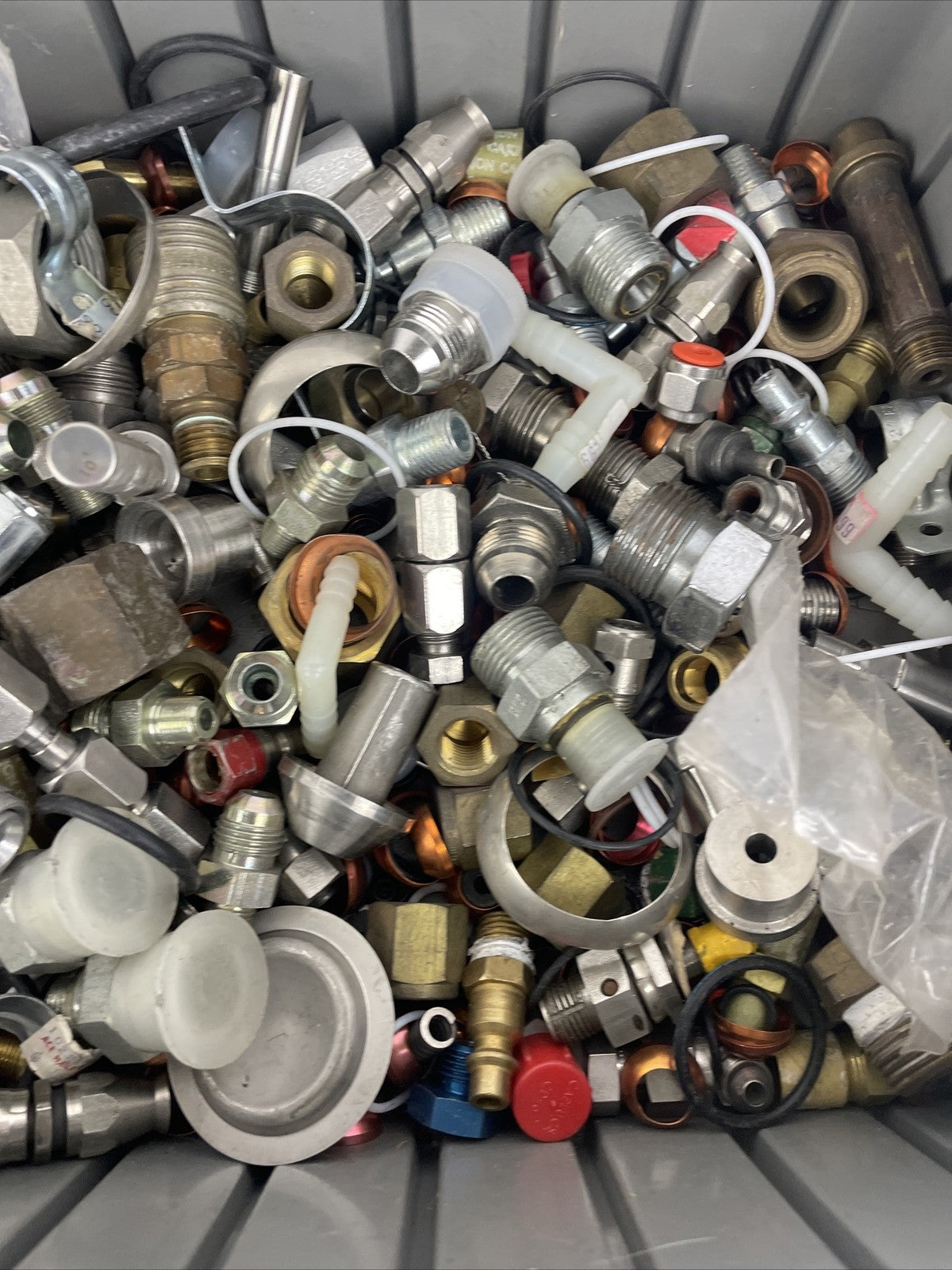 HUGE LOT OF ASST. HYDRAULIC ADAPTERS / FITTINGS SS STEEL, BRASS, JIC Parker GFI
