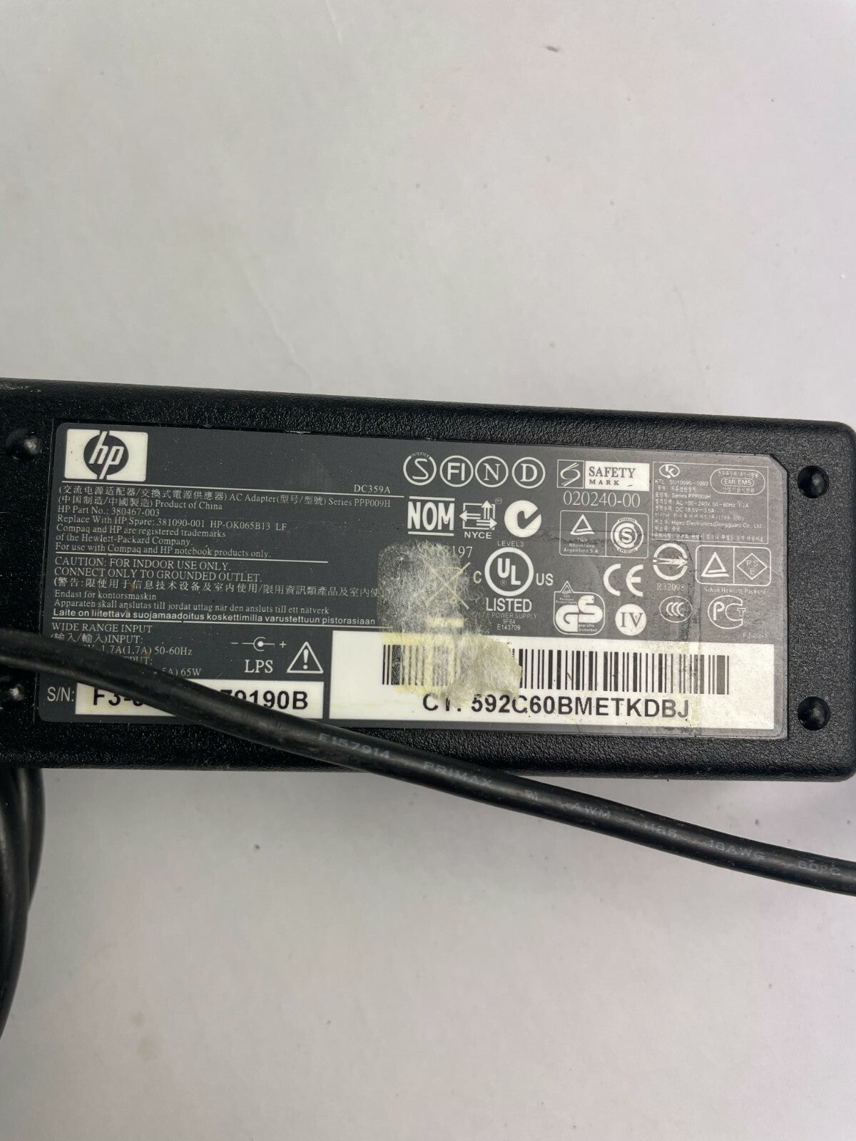 Genuine HP 380467-003 65W Ac Adapter 1.7 A Power Supply Adapter A95