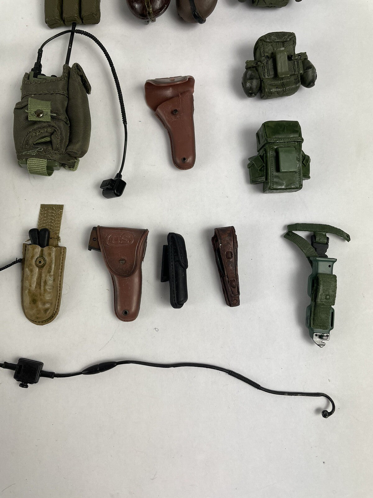 LOT OF 16 VTG 90s GI Joe gun knife holster canteen For 1/6 Scale 12" Figures