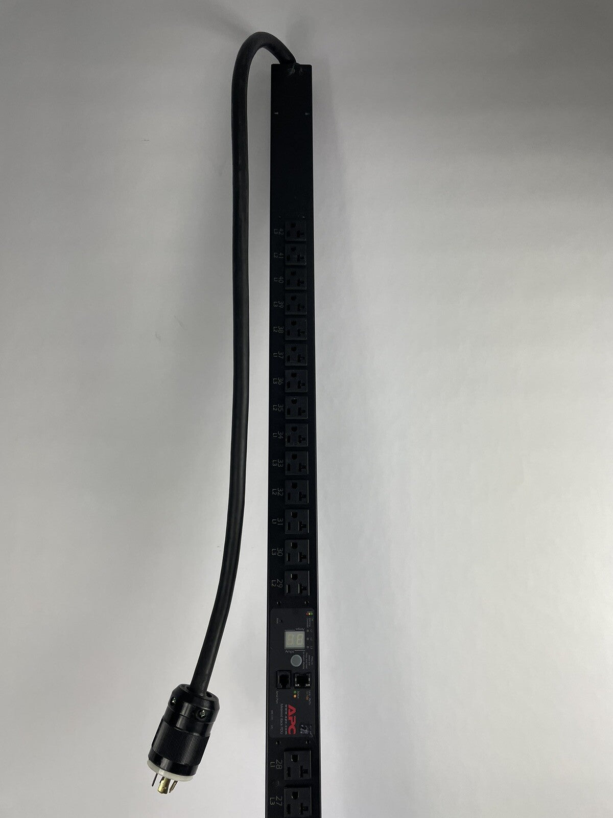 APC AP7862 METERED PDU, 208V NEMA L21-20P Input, (42) Power Distribution Strip