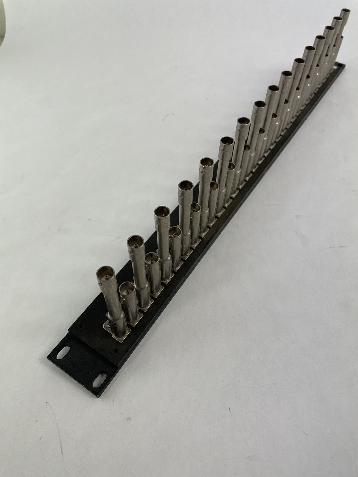 Bittree B32S-1MWTHD PATCHBAY MEDIUM DENSITY MINI-WECO (MIDSIZE) 1X32 1 RU