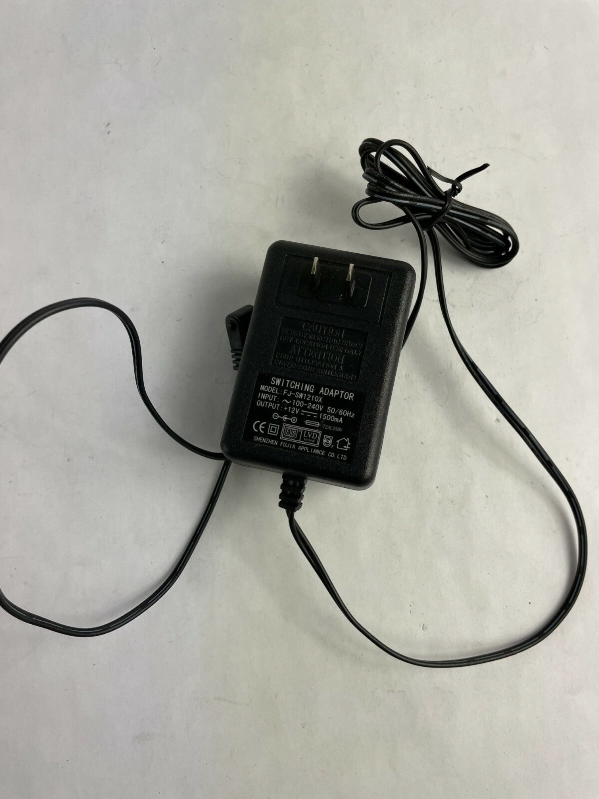 Genuine Ac Adapter FJ-SW1210X Output 12 V 1500 mA Power Supply Adapter A84