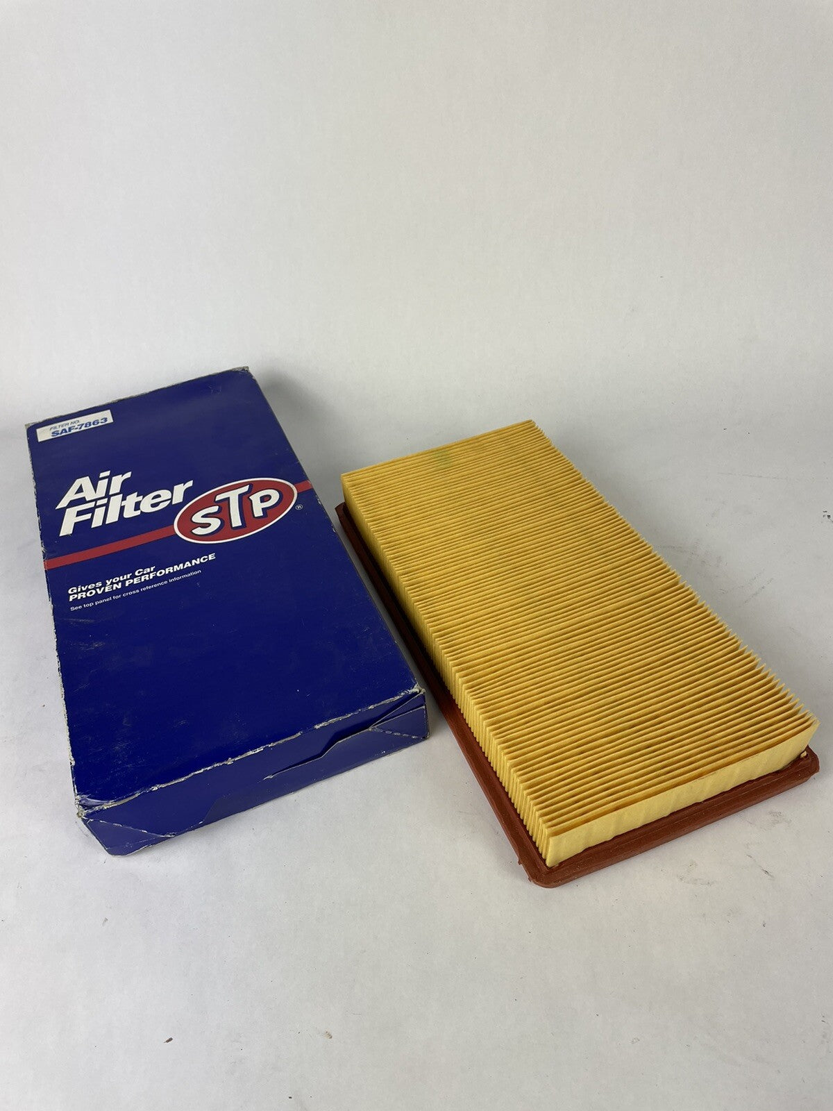 STP SAF-7863 engine air filter replacement for GM 25098463 automotive intake filtration system