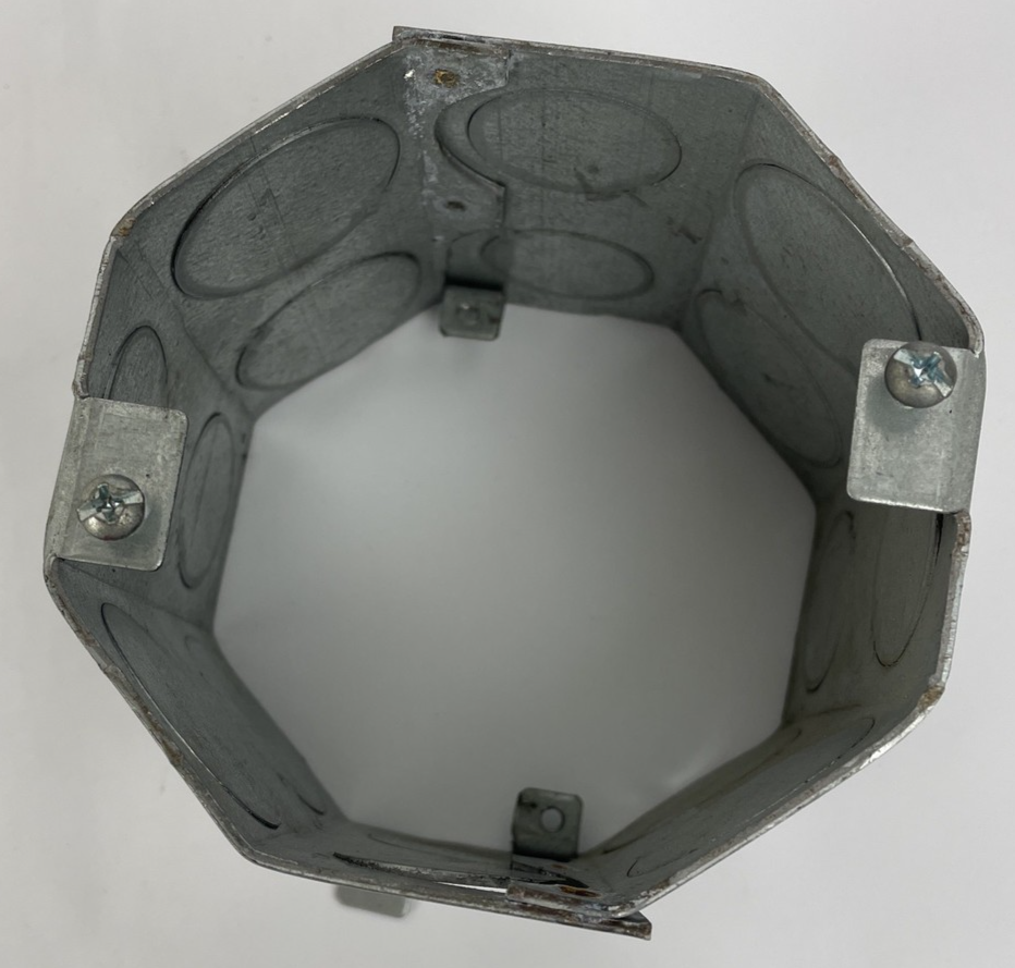 1 x Steel City 545611 3/4 1 - 4" x 3-1/2" Octagon, Drawn, Conduit Concrete Box