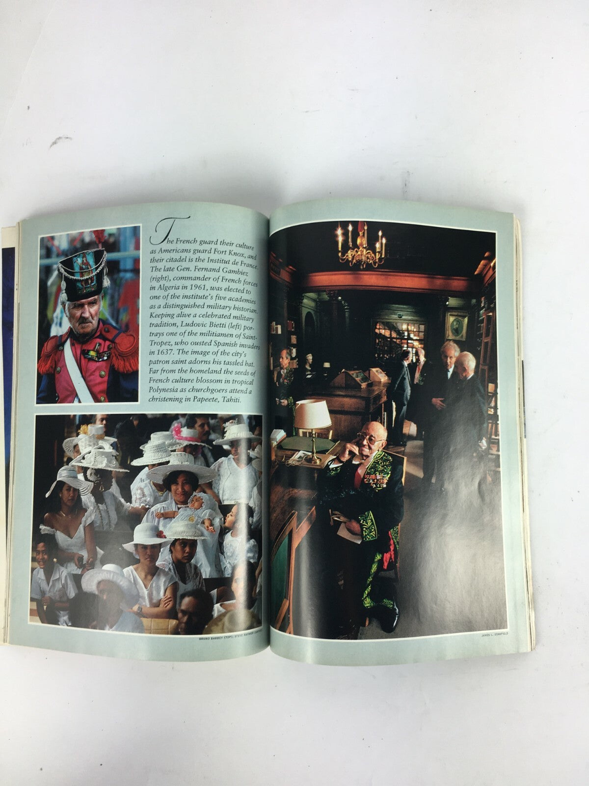 July 1989 National Geographic Magazine France Celebrates Its Bicentennial