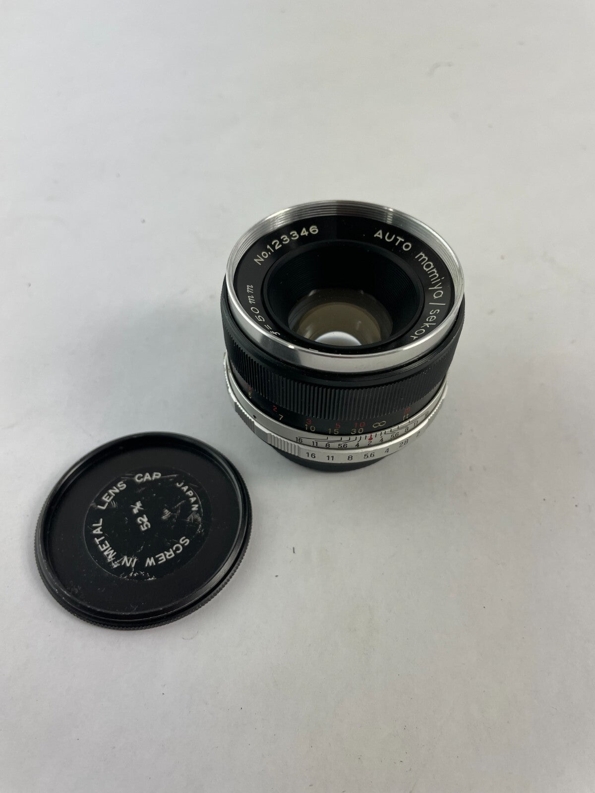 Mamiya Sekor Auto No. 123346 f 50mm 1:2 Screw in Metal Lens Cap
