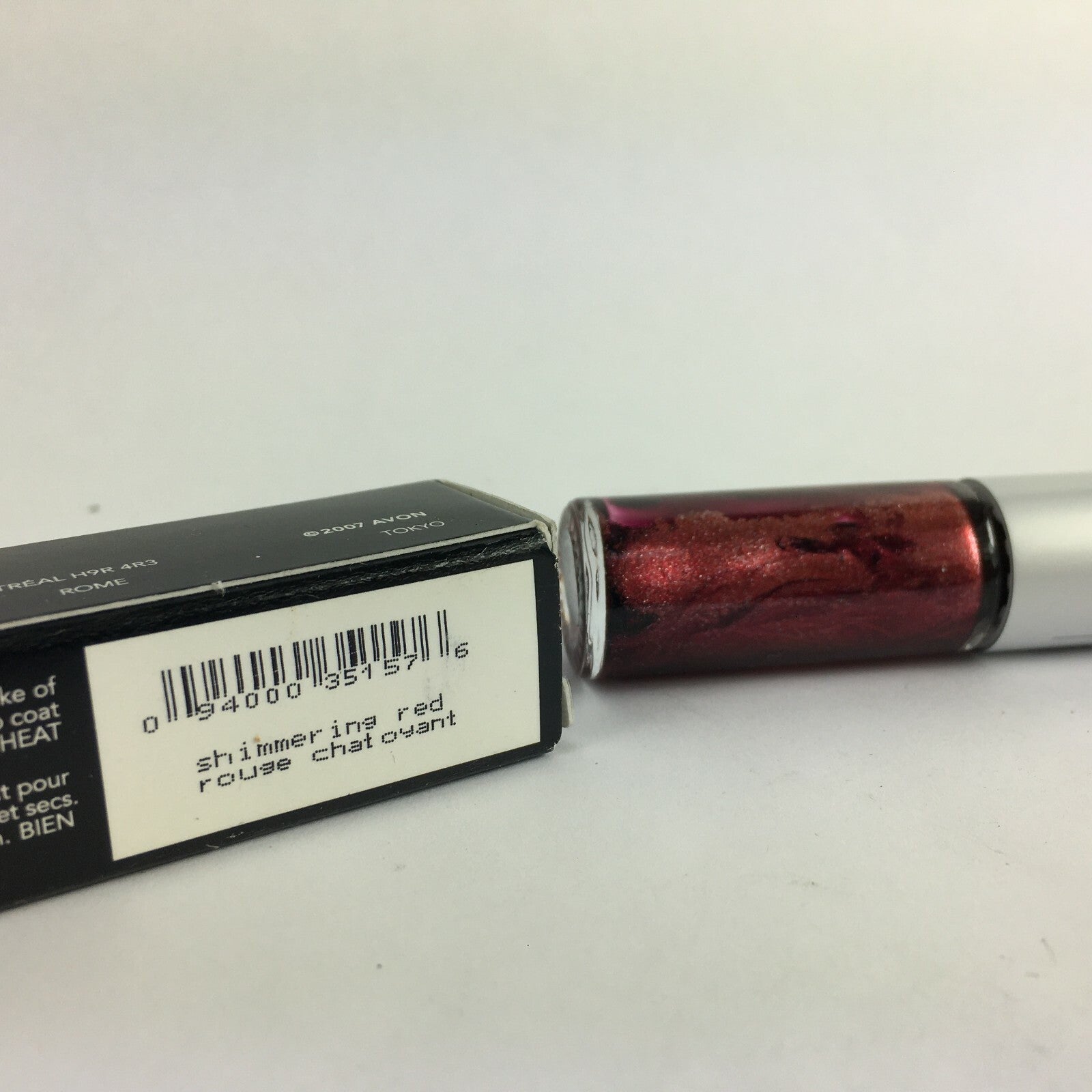 Avon change artist transforming nail color Shimmering red B2