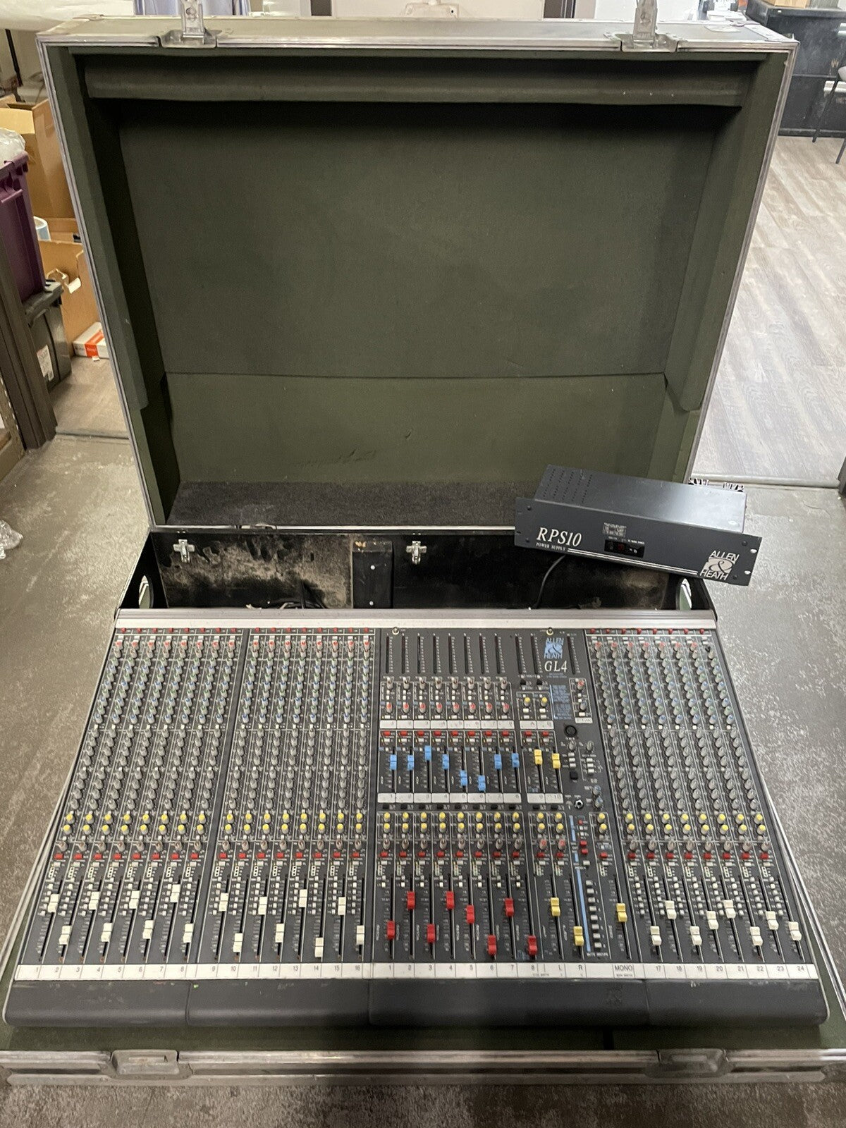 Allen & Heath GL4 Professional Mixing Console
