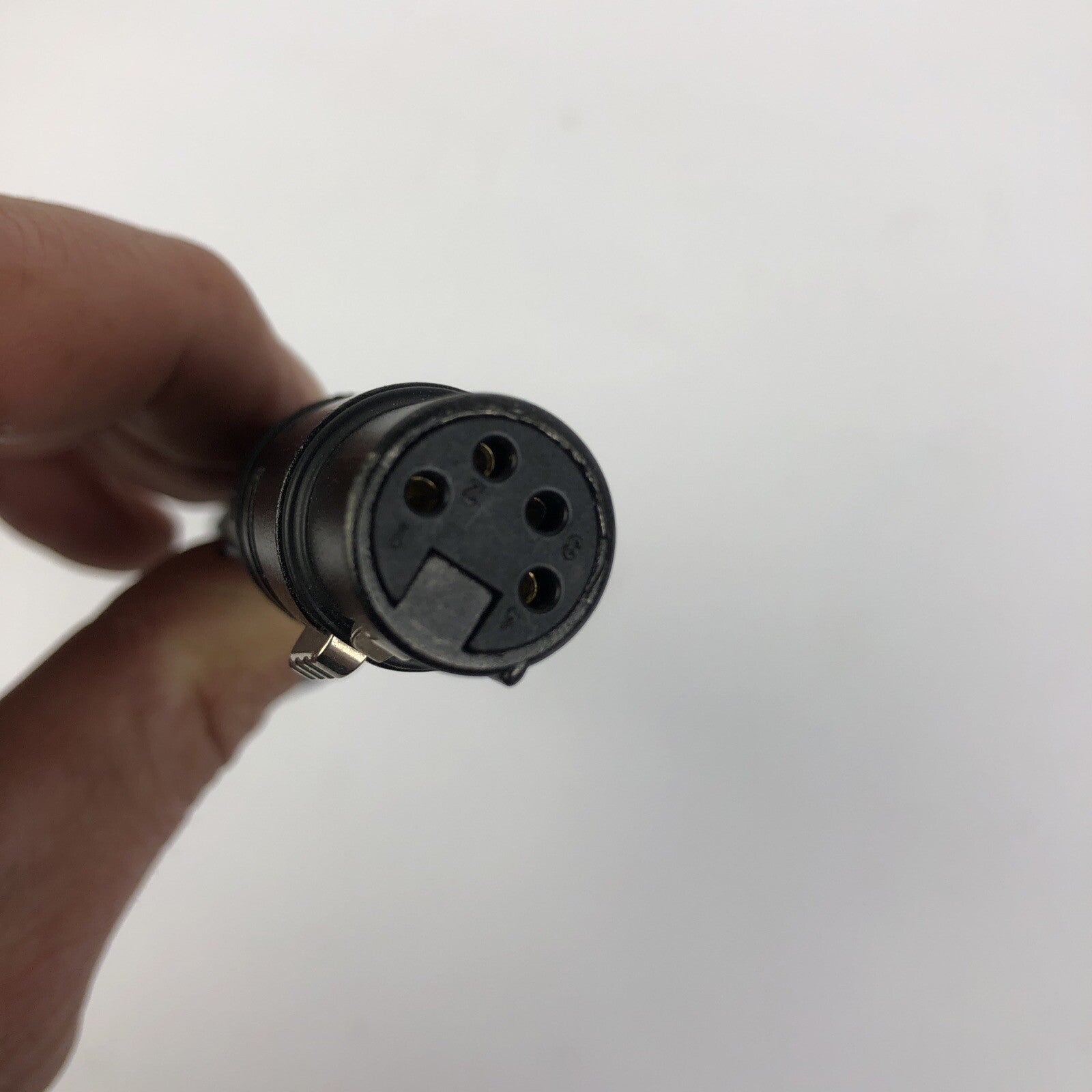Neutrik Black Gold Plated 4 Pin XLR Male To Female w 6800uF  25V 85°C ￼Capacitor