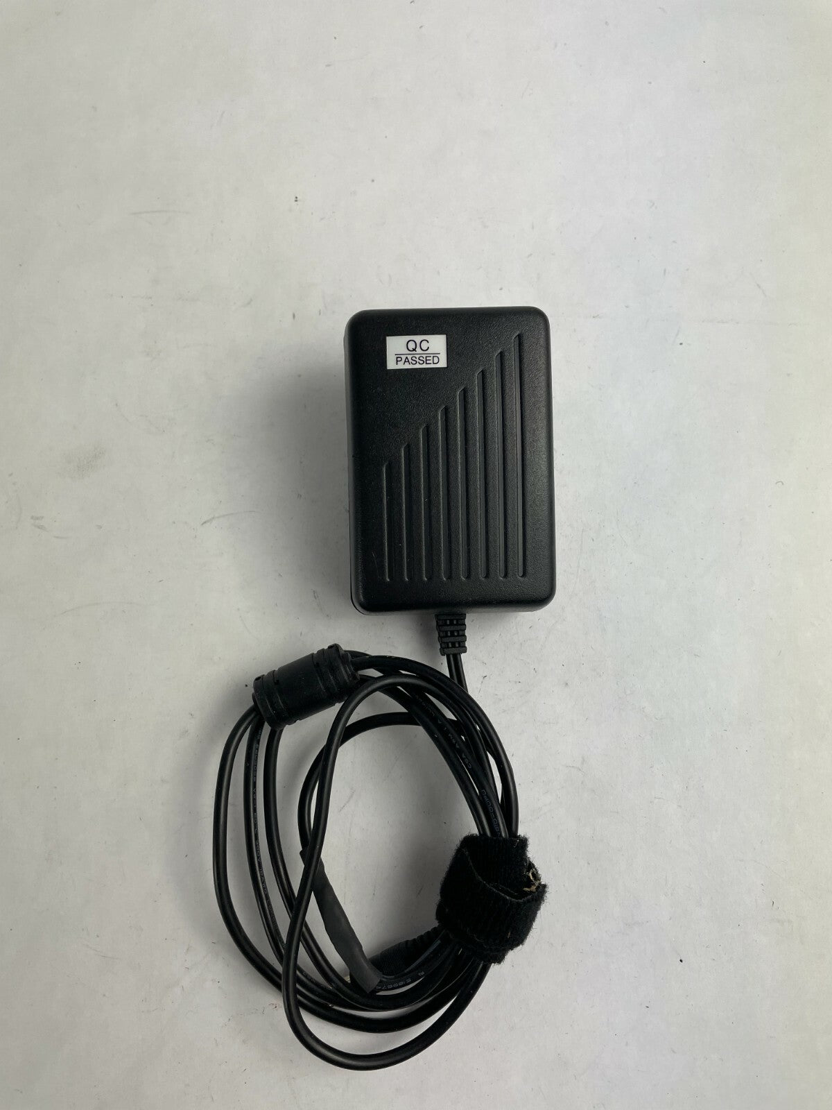 Genuine Ac Adapter FJ-48 Output 12 VDC 1500 mA  Power Supply Adapter A77