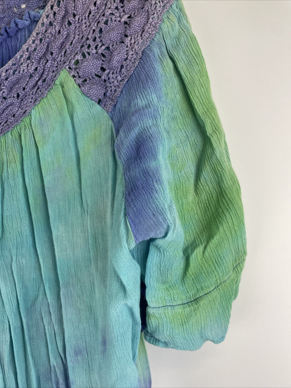 Roaman's Tops Women's Purple Green Tye-Dye Blouse top w Crochet Neckline Sz Med
