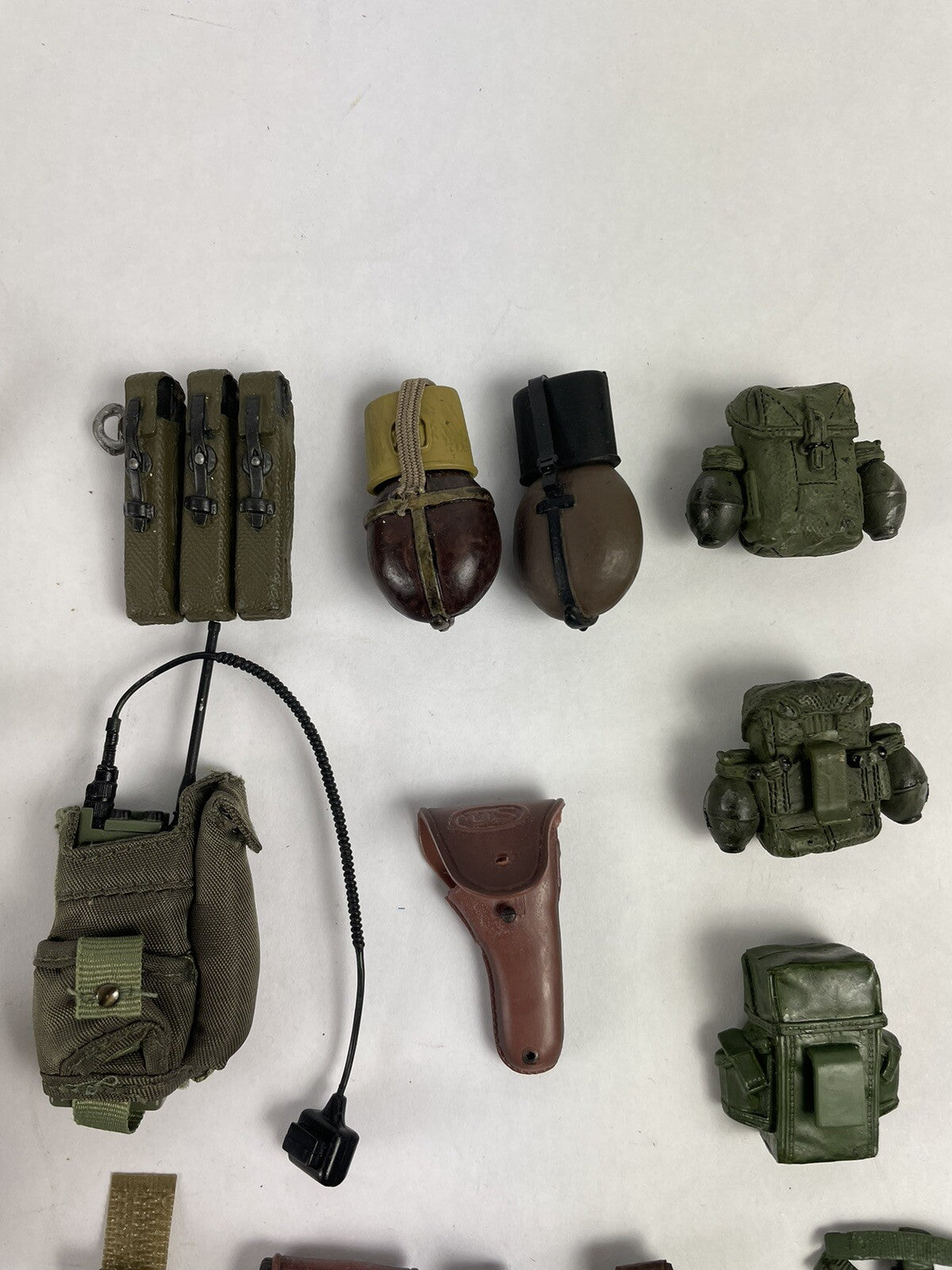 LOT OF 16 VTG 90s GI Joe gun knife holster canteen For 1/6 Scale 12" Figures