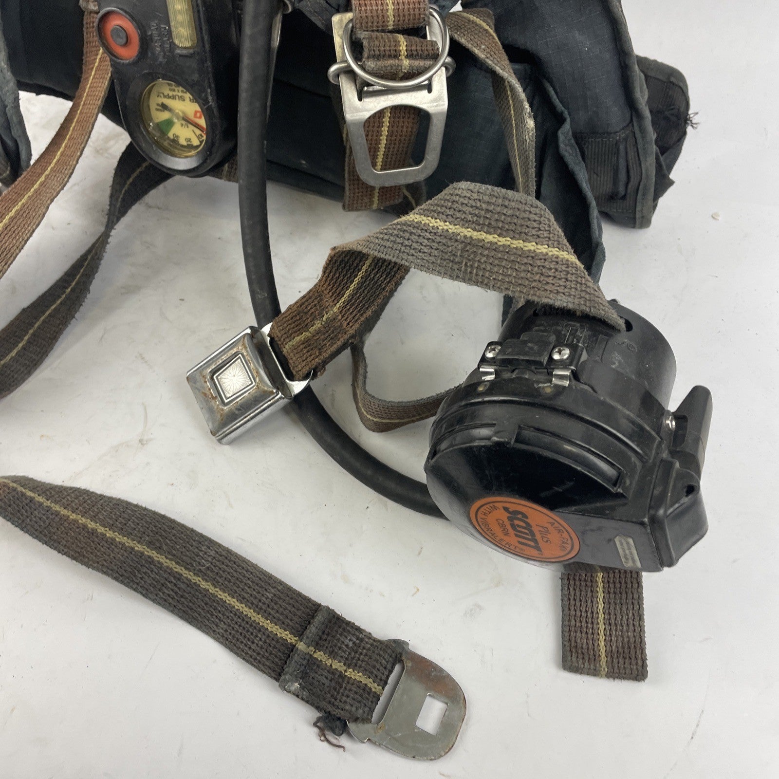 SCOTT SAFETY 4.5 4500 SCBA Air Pack Harness EZ-Flow Air Pak Plus with Sensor R