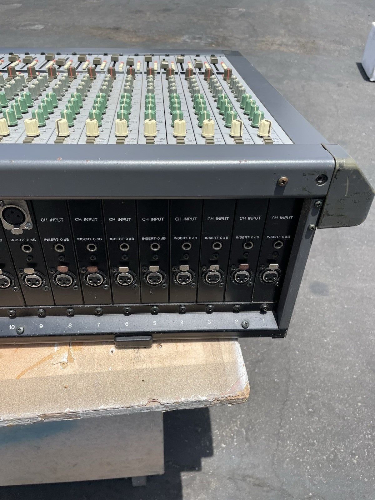 Yamaha PM1200 Professional Audio Mixing Console 32 channels with CASE