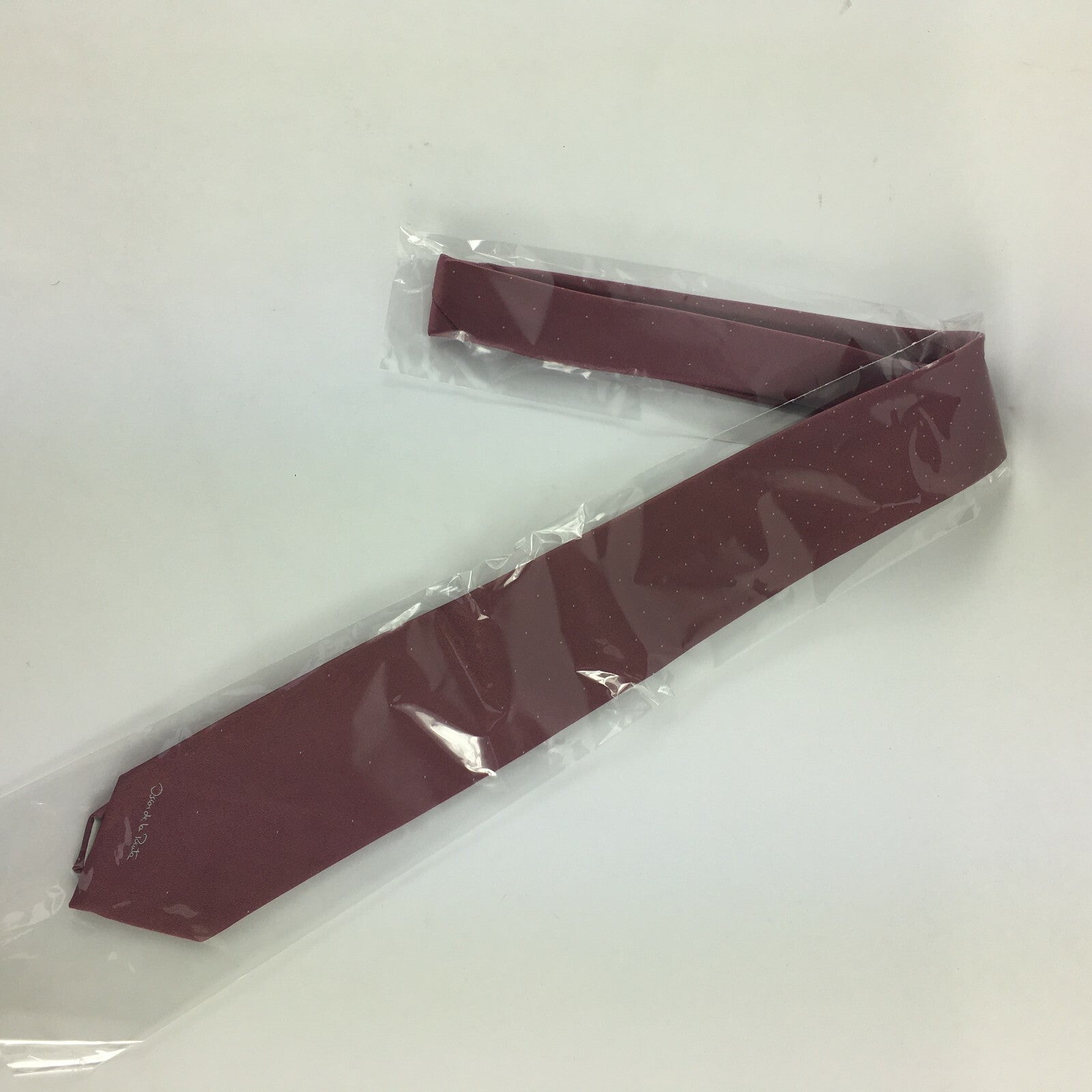 Genuine Oscar de la Renta  Handmade Stylish Formal/Casual Tie Solid Colour