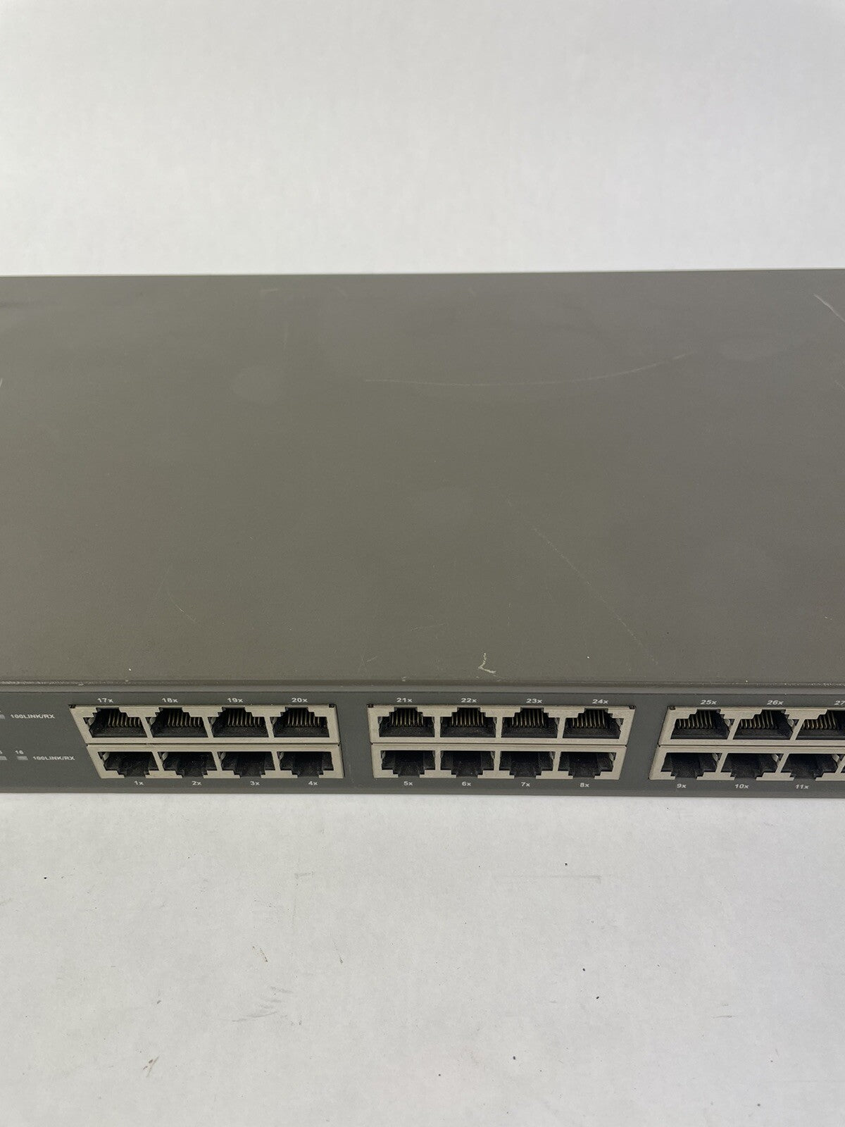 Switch D-Link DFE 832STX 32 port  External HUB 32 Ports 10/100 Dual Speed