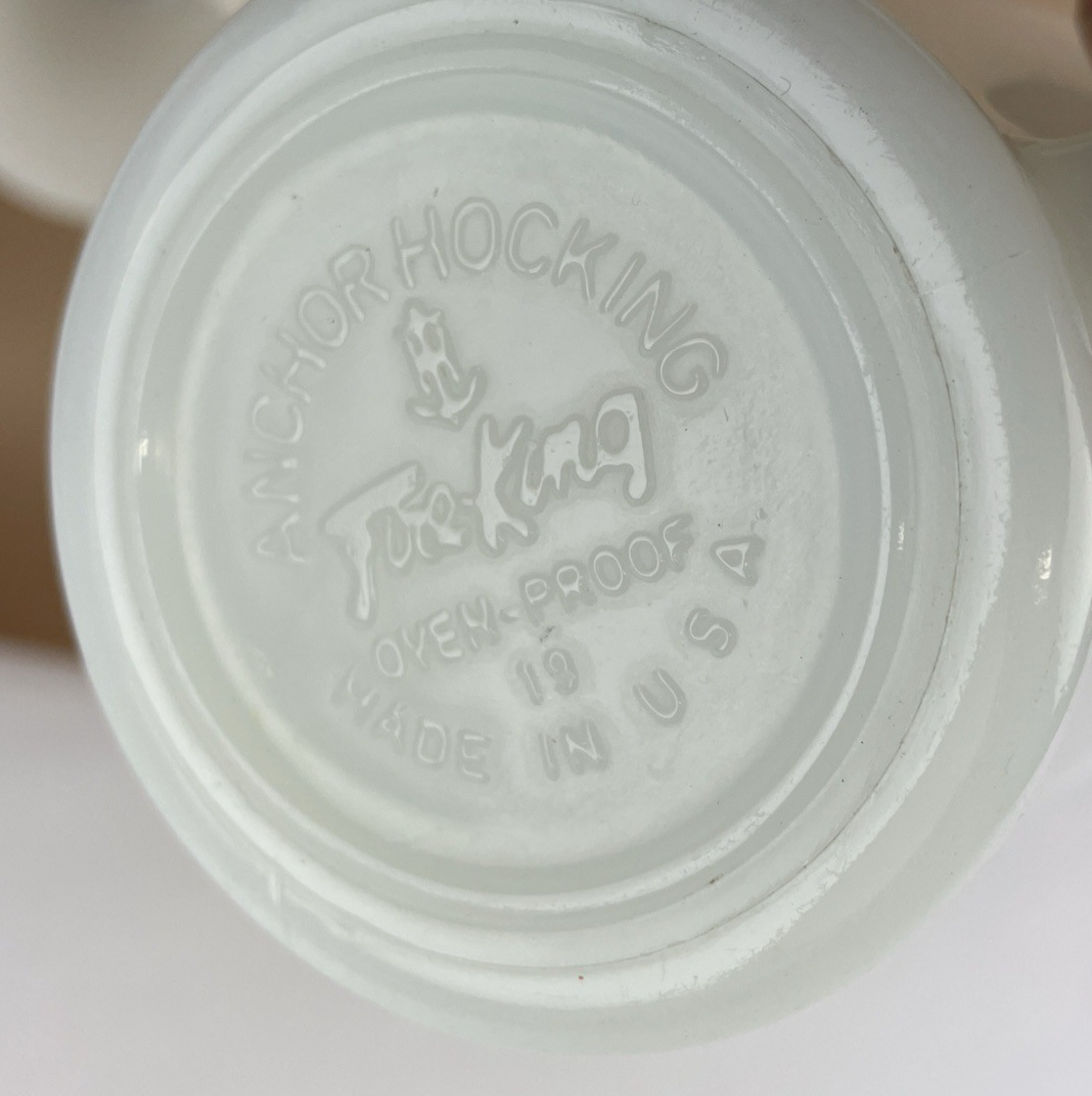2 x Anchor Hocking Milk Glass D-Handle Oven Proof 14-1212 Coffee Mug Made In USA
