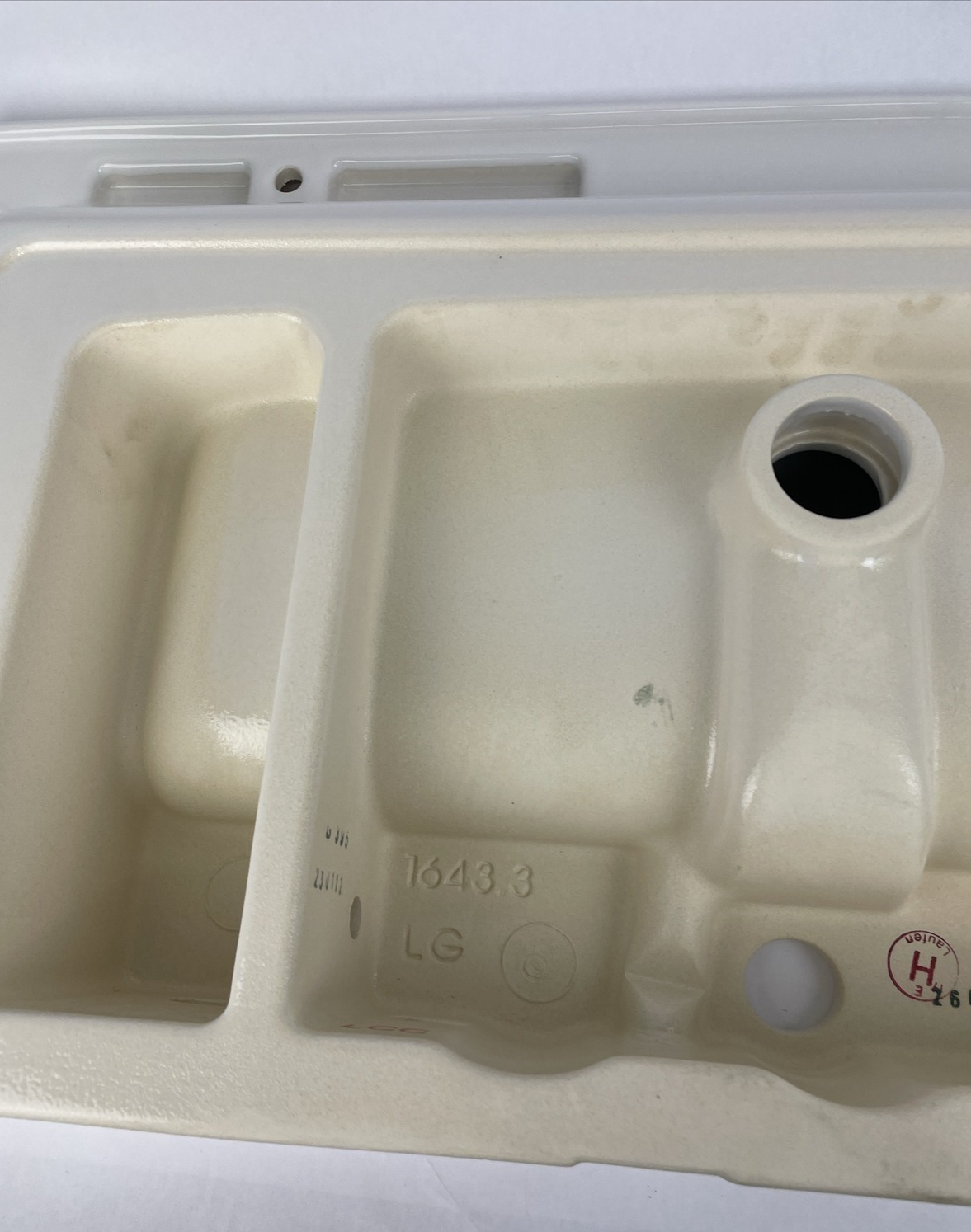 OEM Laufen Designer Washbasin Bathroom Sink EN14688 Austria OD 35.25" x 19" x 5"