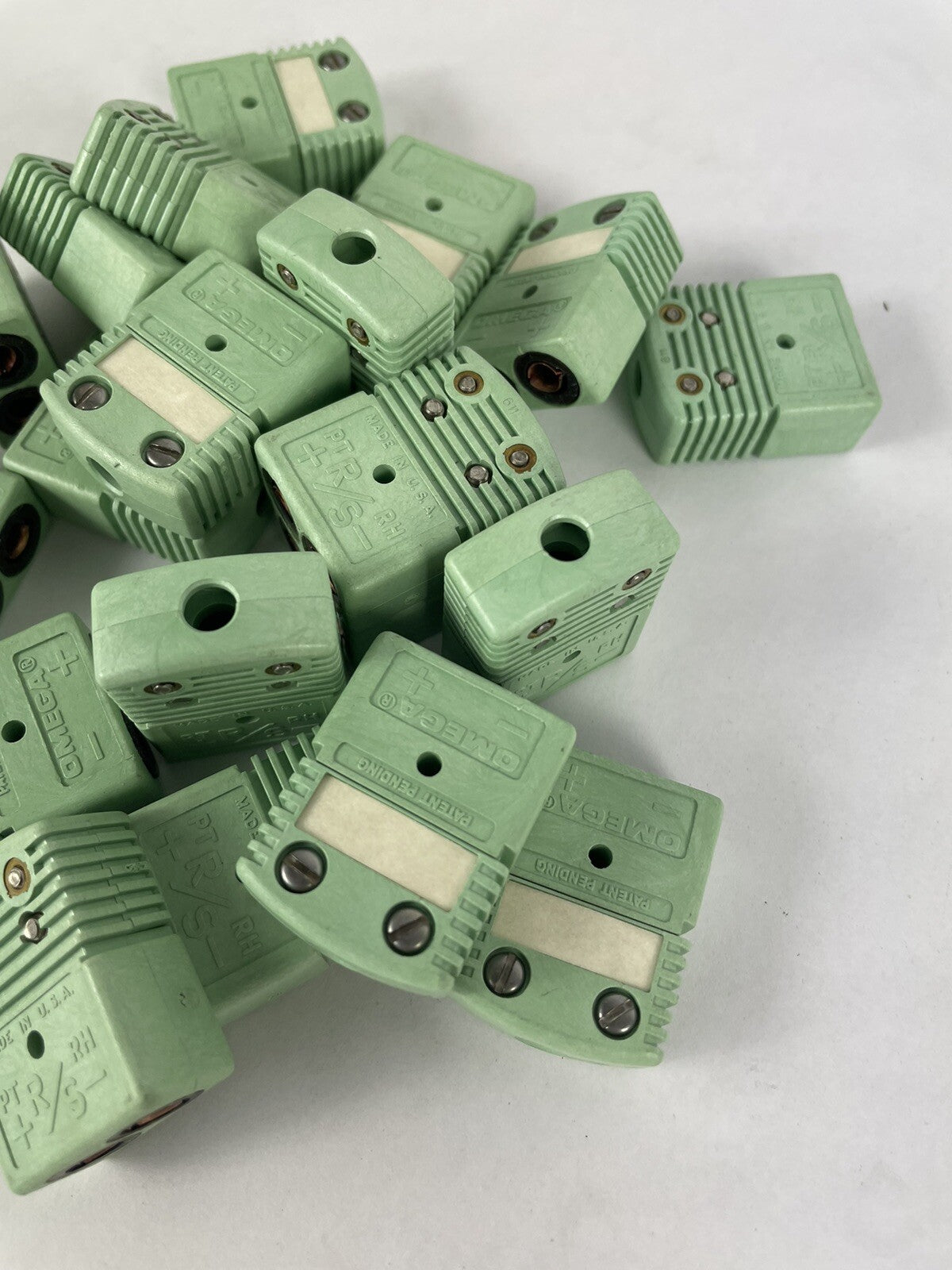 Lot of 20: Omega HFSTW-R/S/-M Female Thermocouple Connector