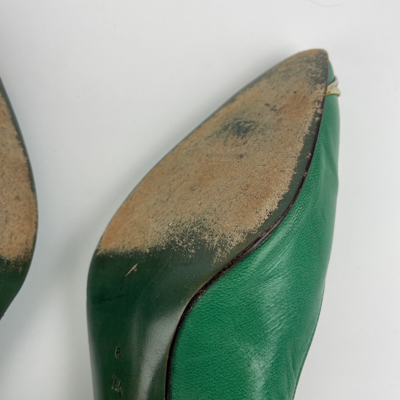 Bruno Magli Green With Gold Closed Toe Stiletto Pumps U.S. Sz 8 AA Made in Italy