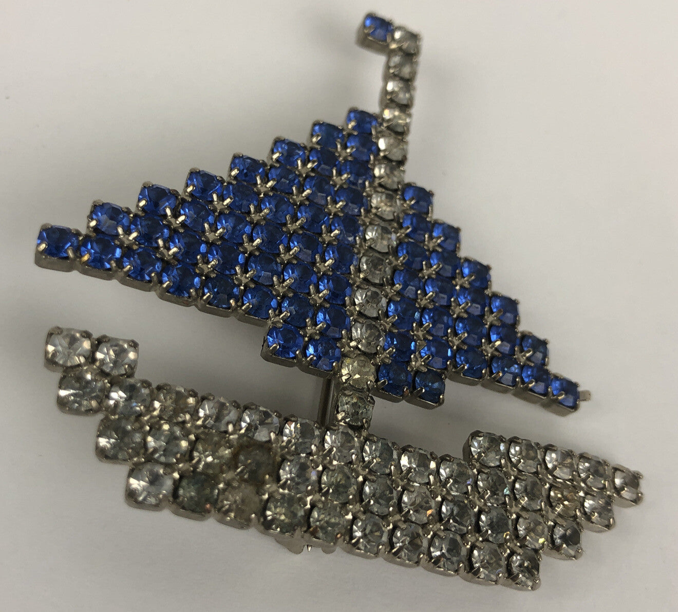VINTAGE DOROTHY BAUER Sail Boat PIN BROOCH RHINESTONE Blue Crystal - LOOK