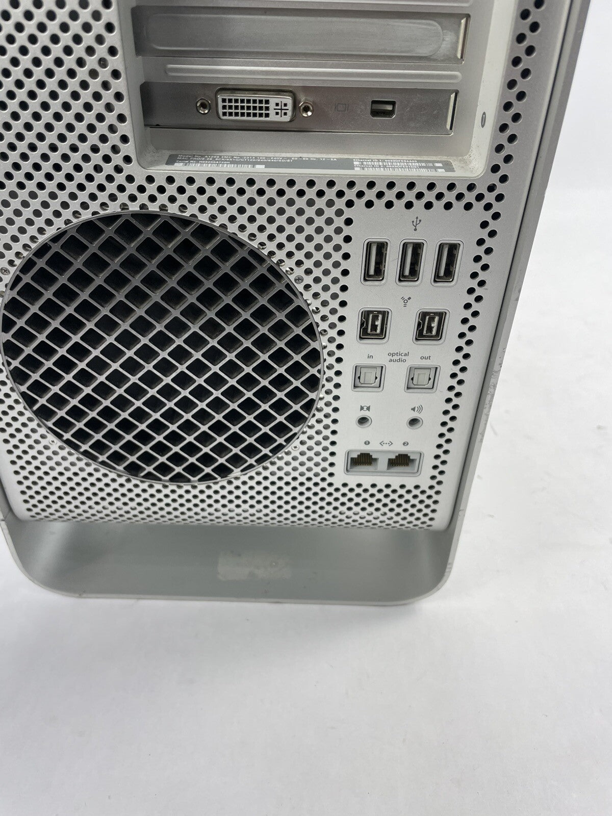 Apple Mac Pro 2.26 GHz Eight 8 Core Xeon 32GB RAM 2TB HD MacOS El Capitan