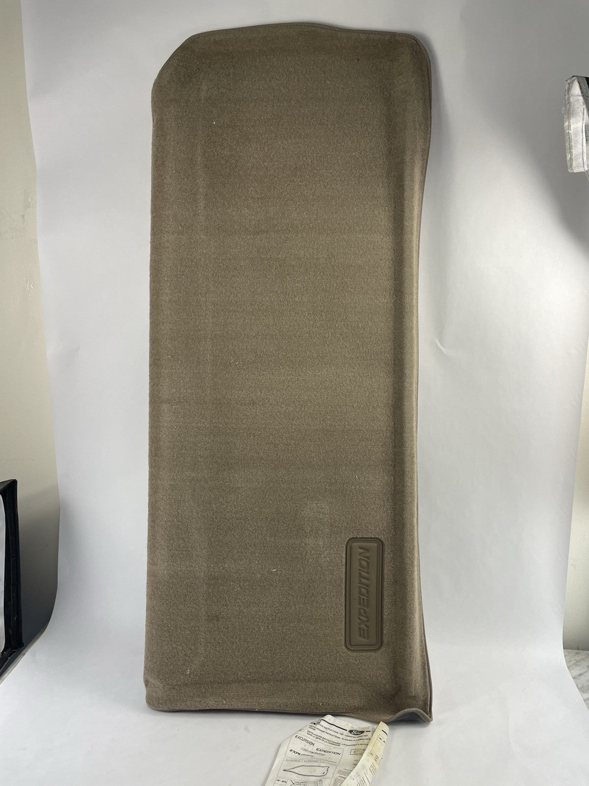 Ford Expedition cargo liner parchment NOS 2000-2002