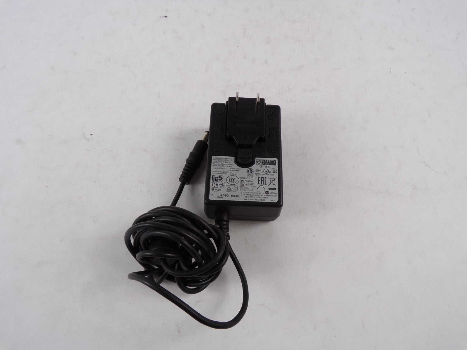 Geniune Asian Power Device WA-J6A12 Output 12 V  3 A Power Supply Adapter A56