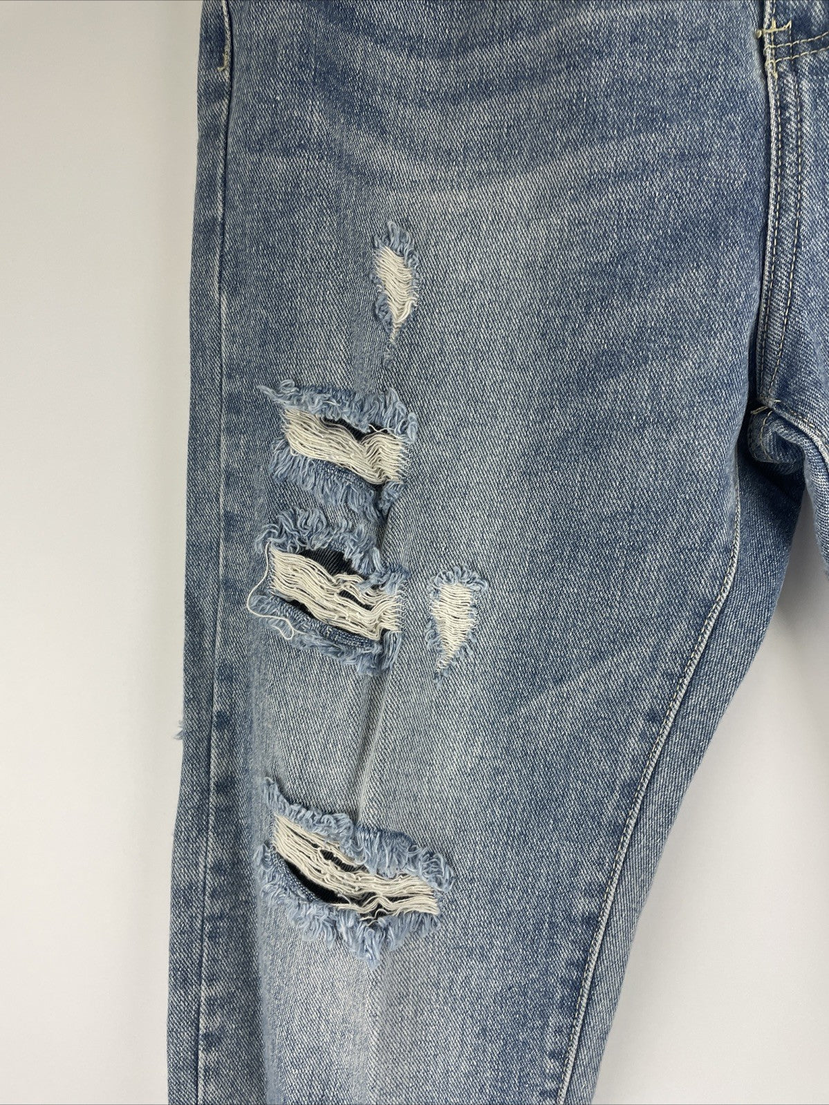 Yarner USA Distressed Torn Jeans Women's Size 11 High Rise Waist Light Blue Wash